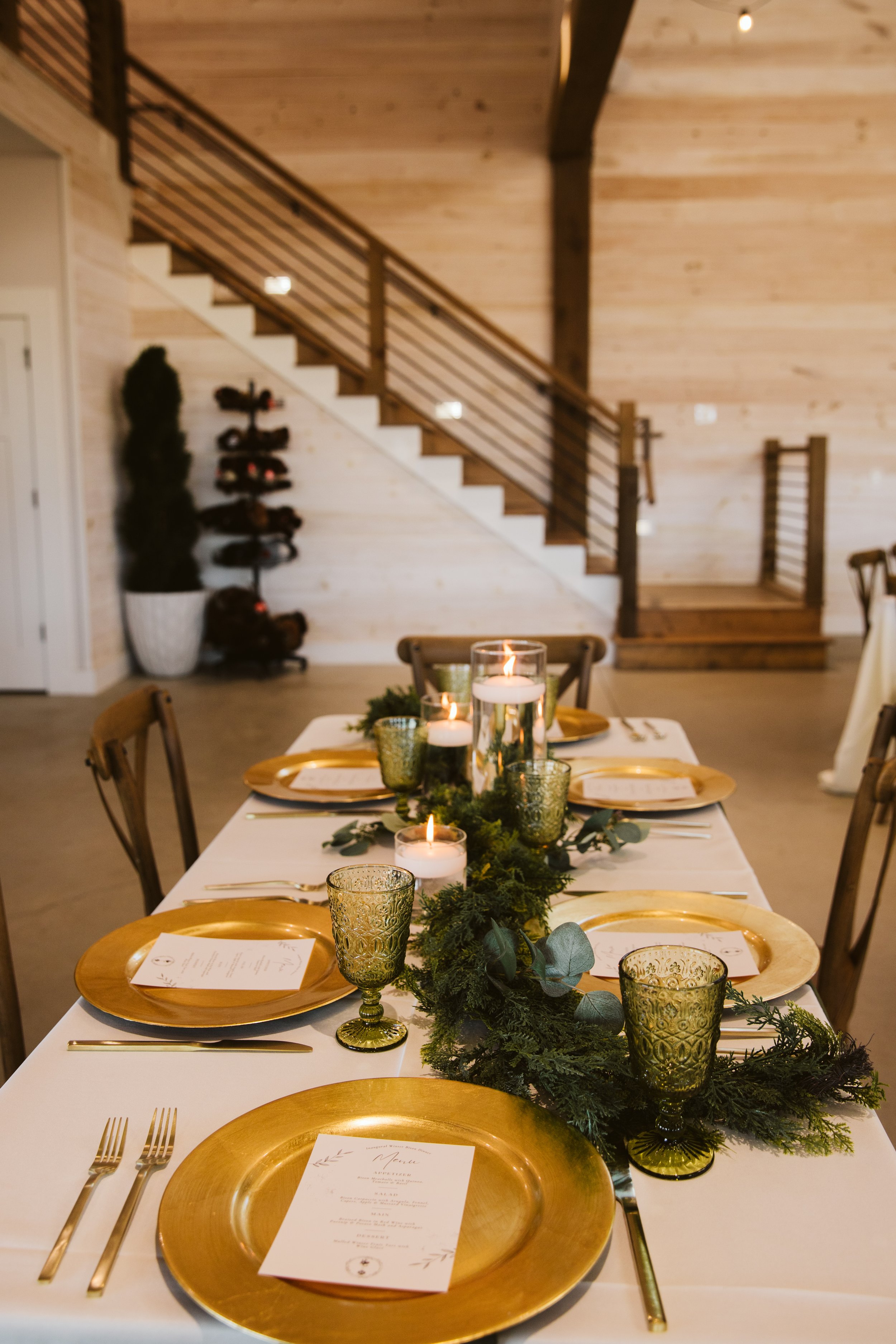 Elegant Dinner Table at The Overlook at KC Bison Ranch