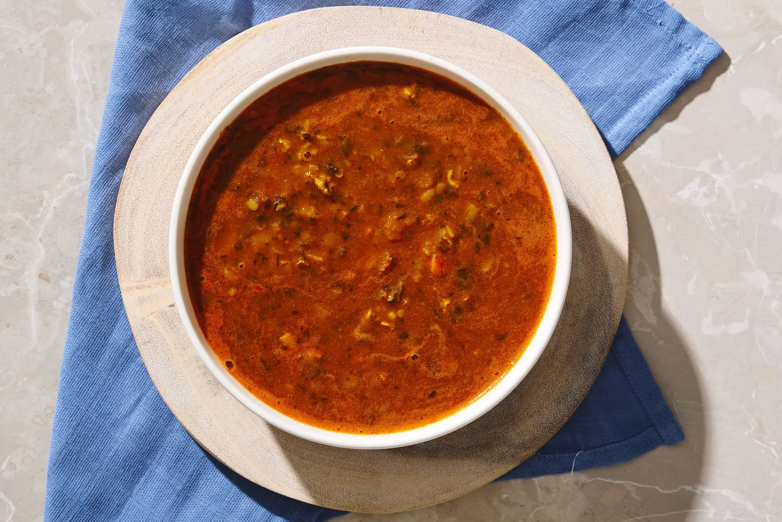 SKål med Foodyflys Kikert- og kyllingsuppe