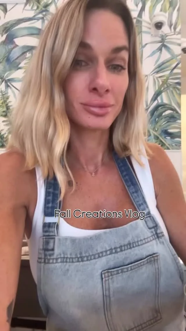 π₯ Vlog: Pumpkin Cheesecake Latte Creation
π Dear Coco · 428 East, 900 South · Open Mon–Sat 7–7, Sun 9–5
Fall is officially here at Dear Coco! π Today we’re unveiling our brand-new flavor: the Pumpkin Cheeseca