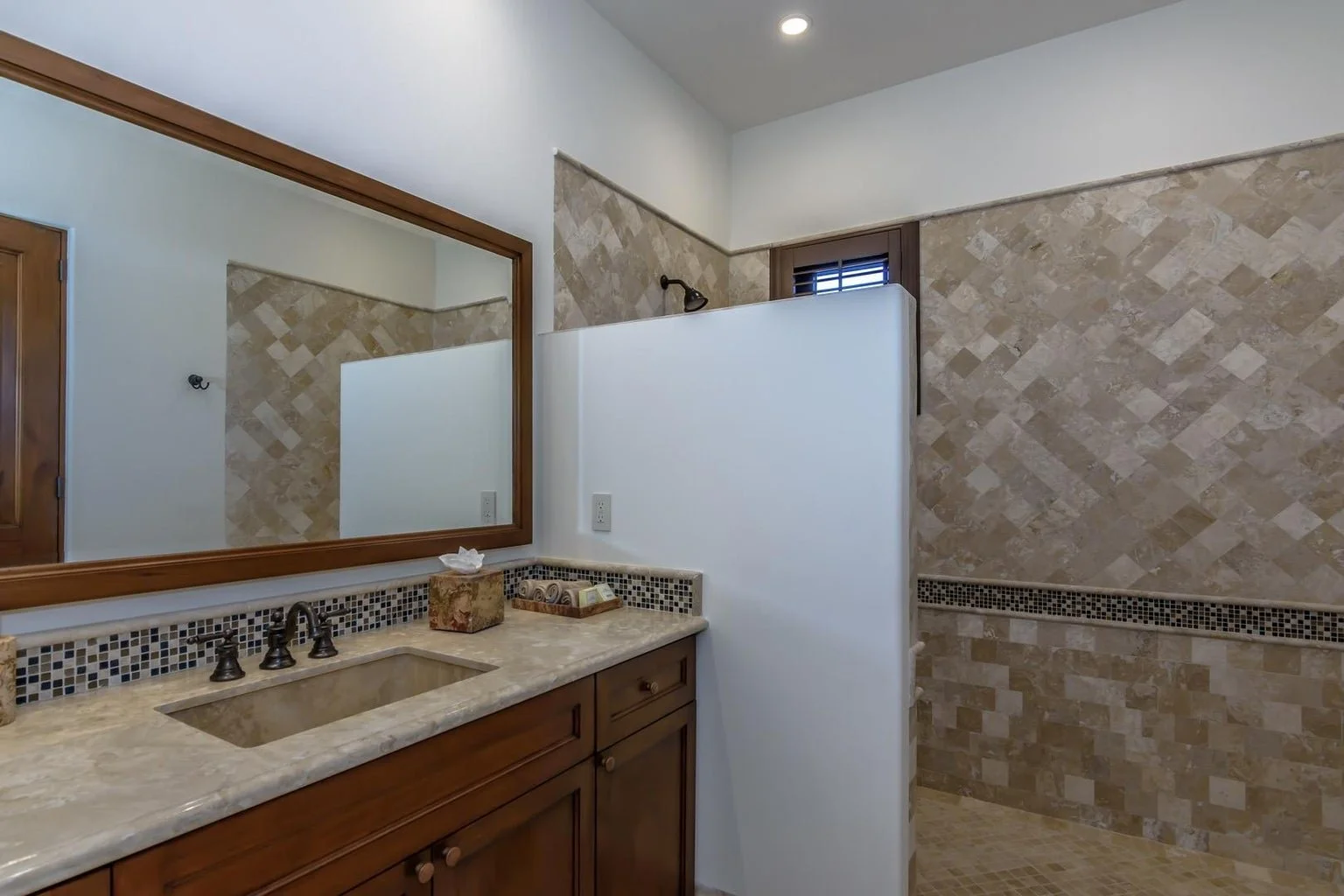 Casa Familia Feliz 17.jpg