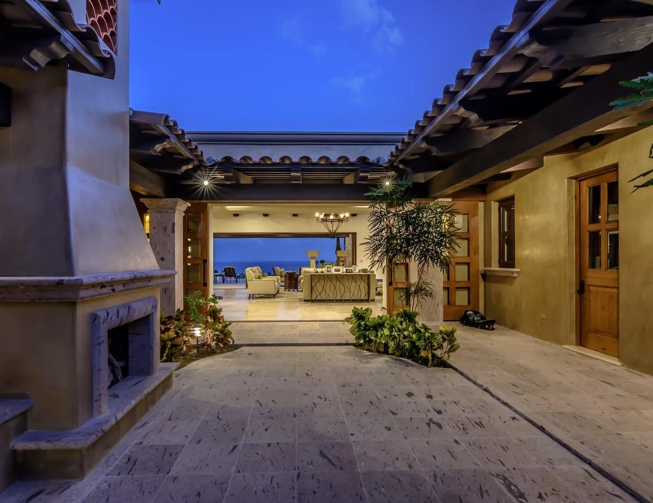 Casa Familia Feliz 2.jpg