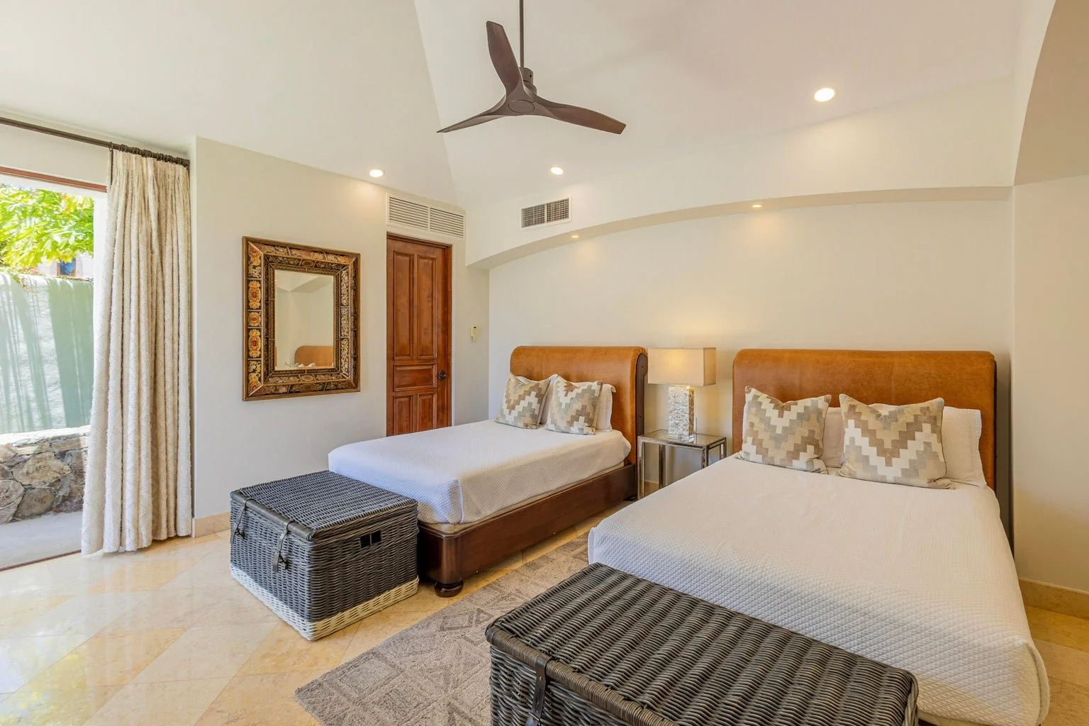 Casa Royale 14.jpg