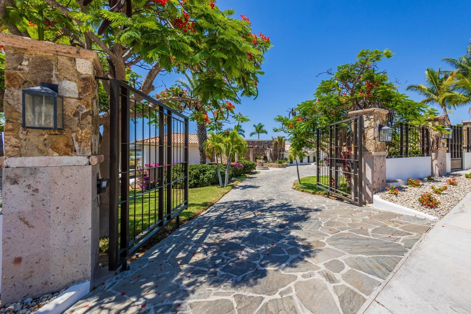Casa Royale 5.jpg