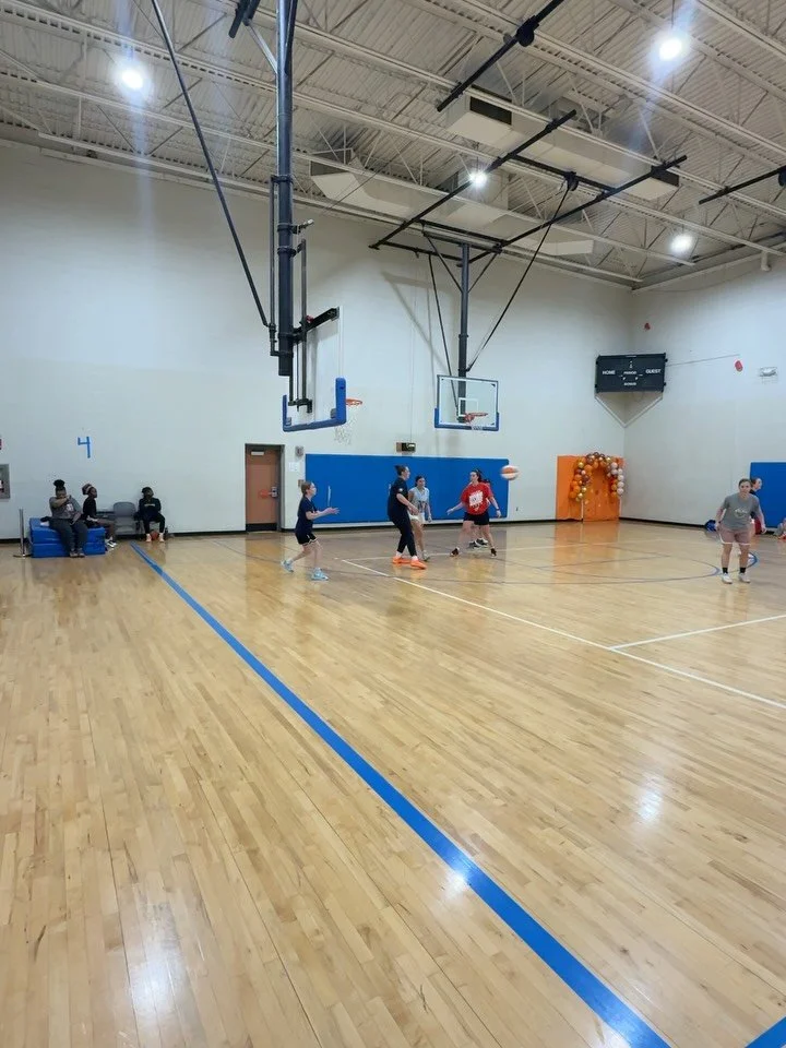 We had SO many new faces at our last meetup and we LOVE to see it!! Shoutout to @lilly_bgcindy for the court time. We&rsquo;re taking December off for the holidays, but we&rsquo;ll be back in January with a way more consistent schedule! Enjoy some qu