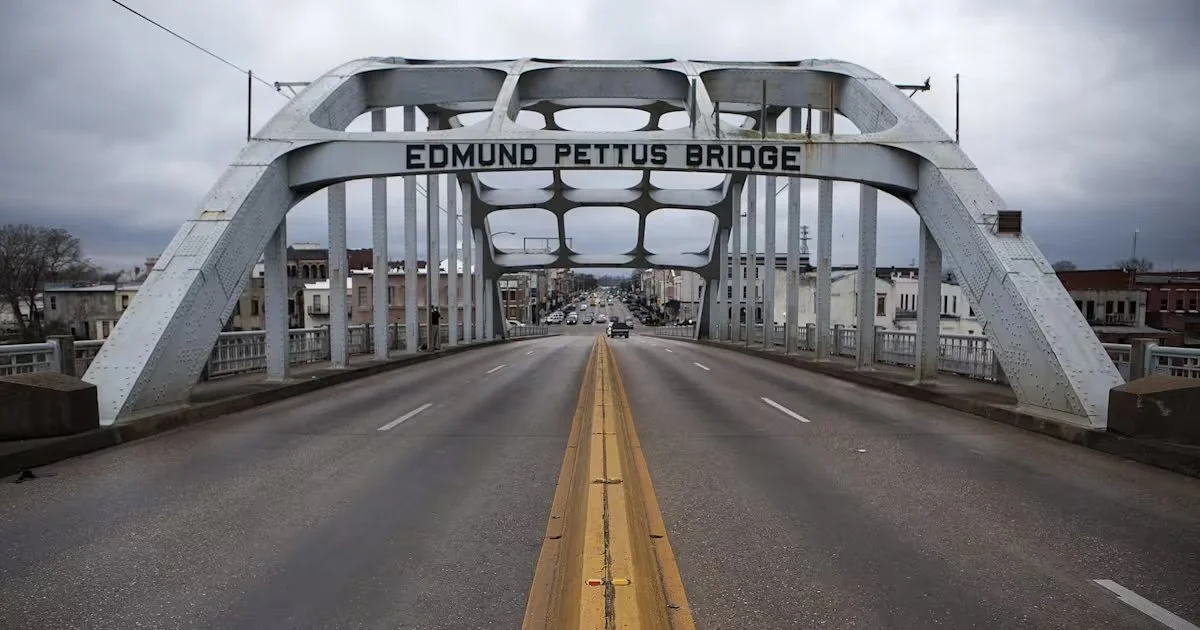 Edmund Pettus Bridge.jpeg