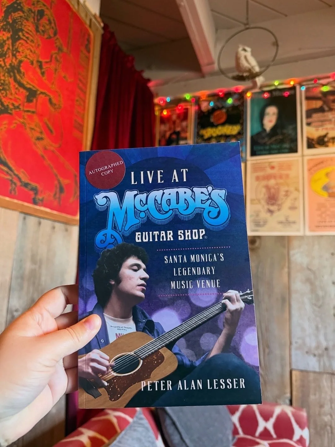 Santa Monica has a new reason to celebrate one of its most beloved cultural landmarks. &ldquo;Live at McCabe&rsquo;s Guitar Shop: Santa Monica&rsquo;s Legendary Music Venue&rdquo; by Peter Alan Lesser is officially out now, a tribute to the legacy, m
