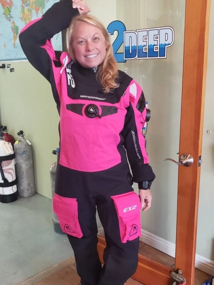 Meet Carrie Ewbank, owner of In2Deep Scuba Diving 🌊 As the only full-service scuba shop in Santa Monica, In2Deep offers everything from retail and rentals to instruction for all levels and in-house service. What truly sets it apart is the community 