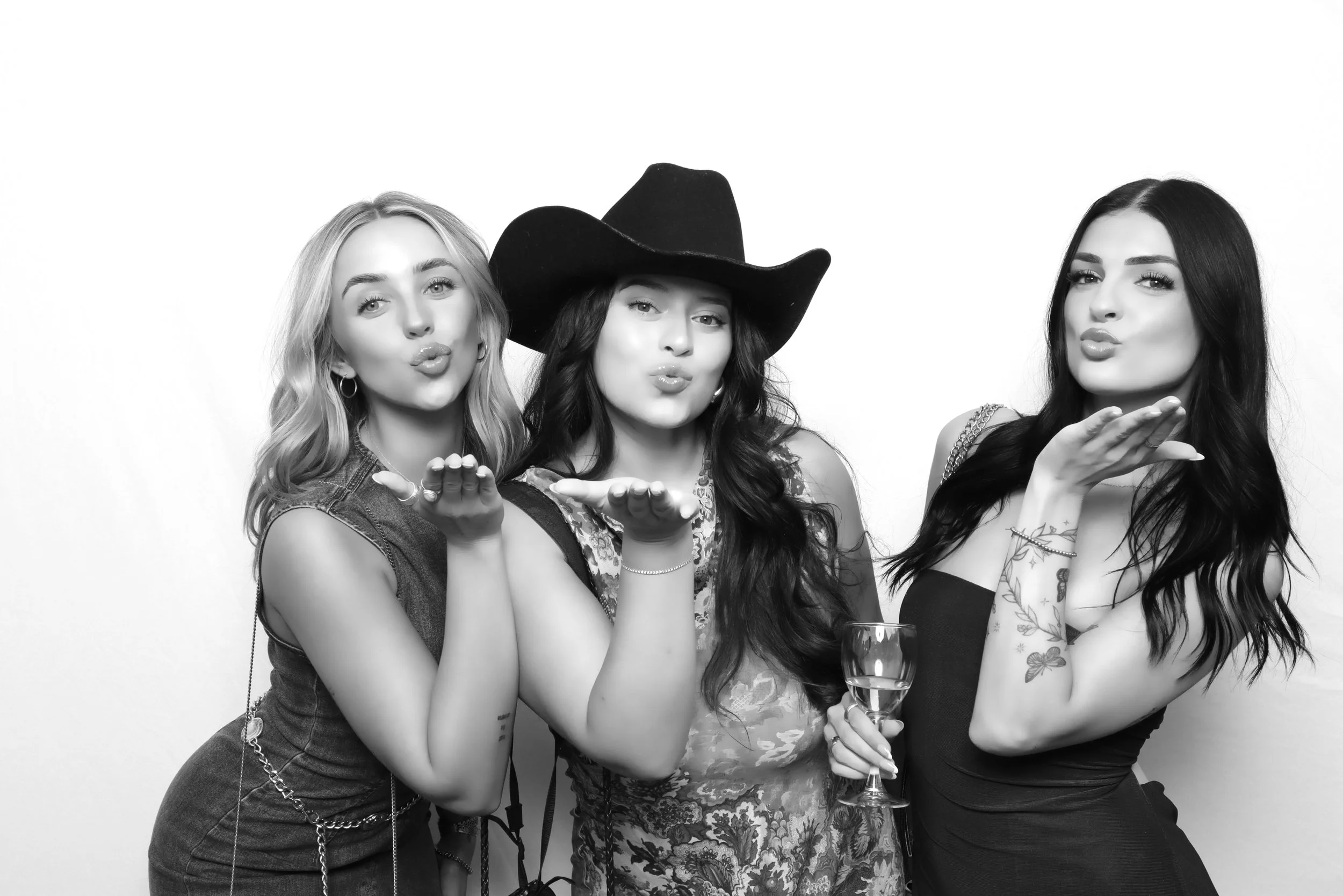 Glam booth Calgary aka Kardashian style photo booth