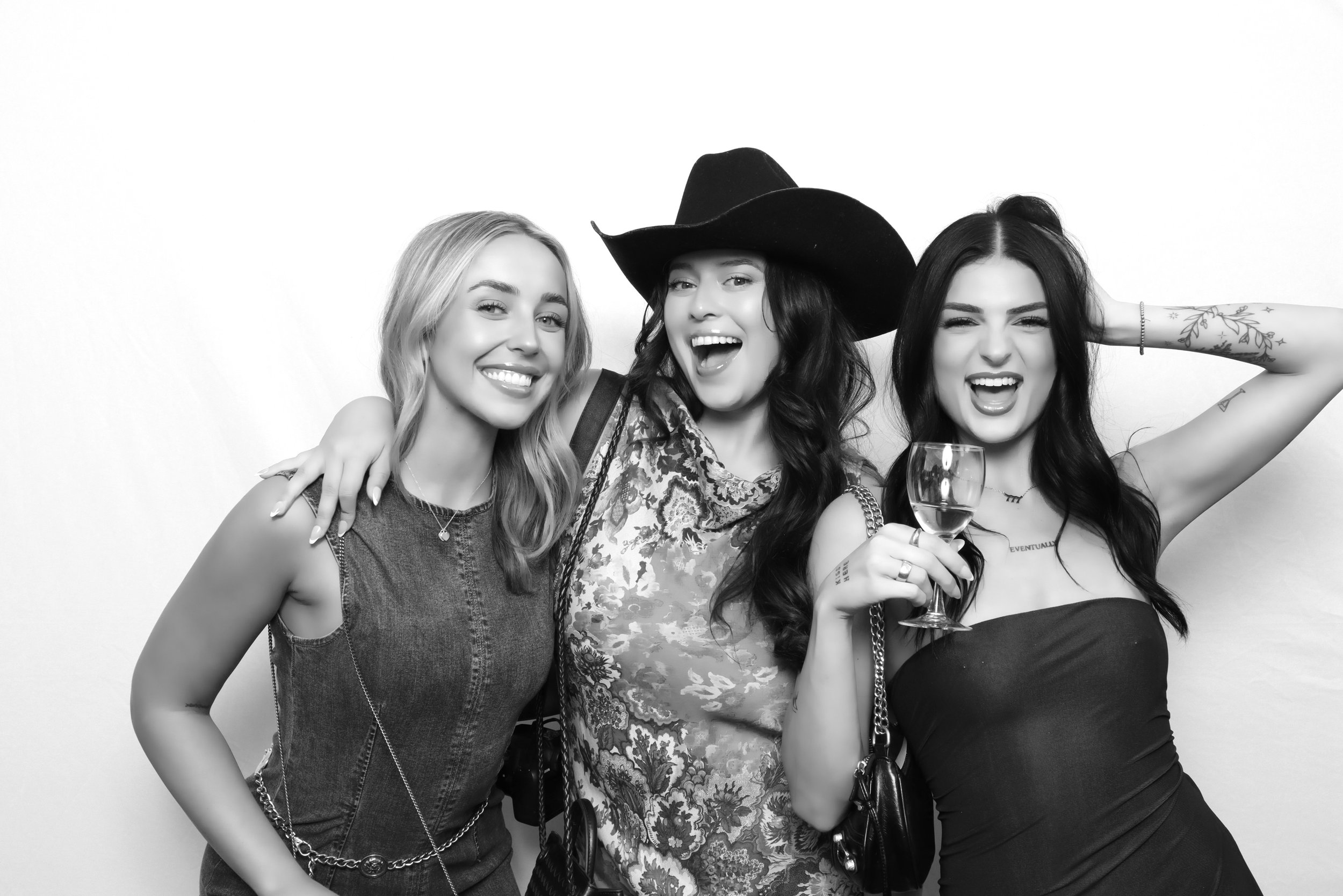 Glam booth Calgary aka Kardashian style photo booth