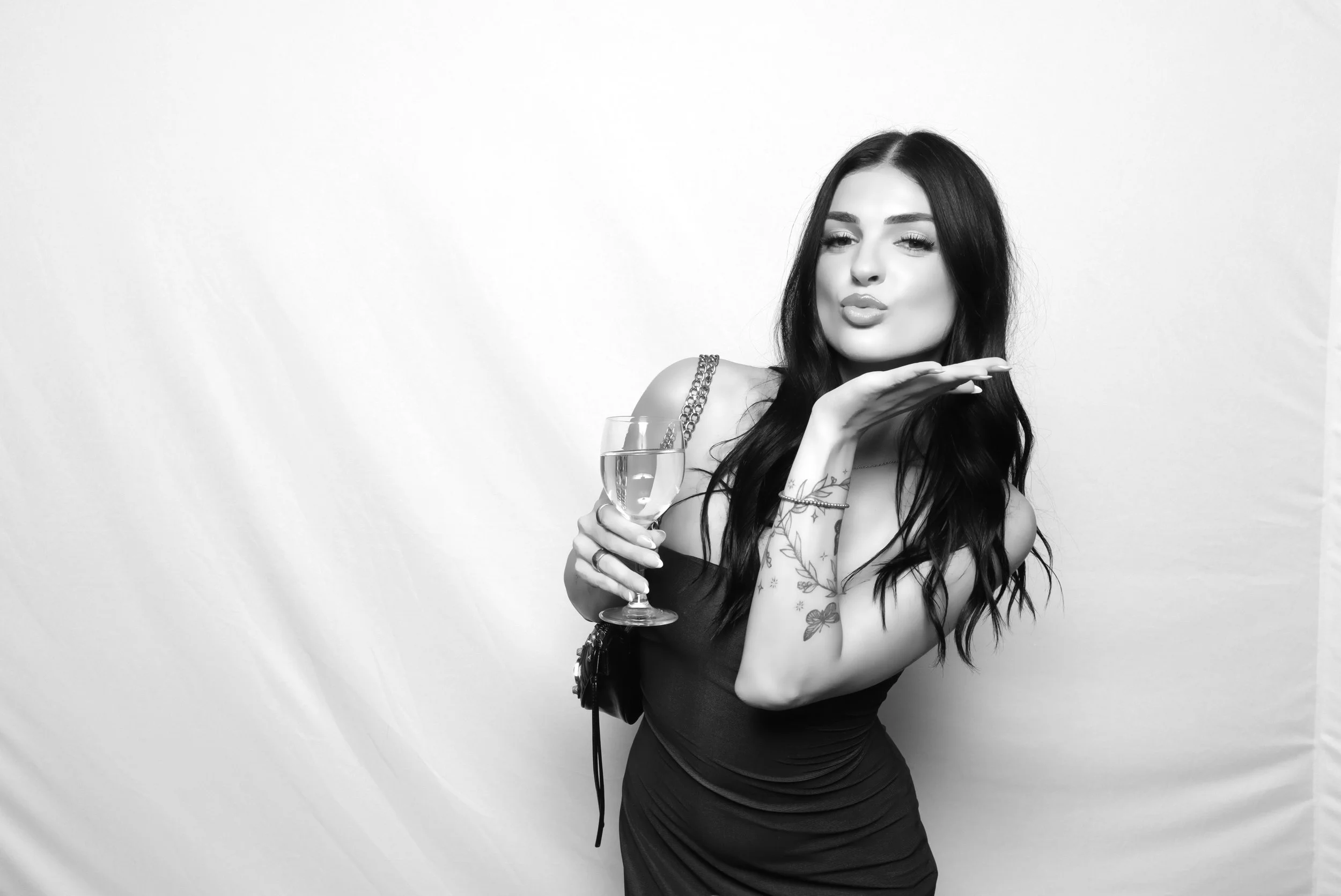 Glam booth Calgary aka Kardashian style photo booth