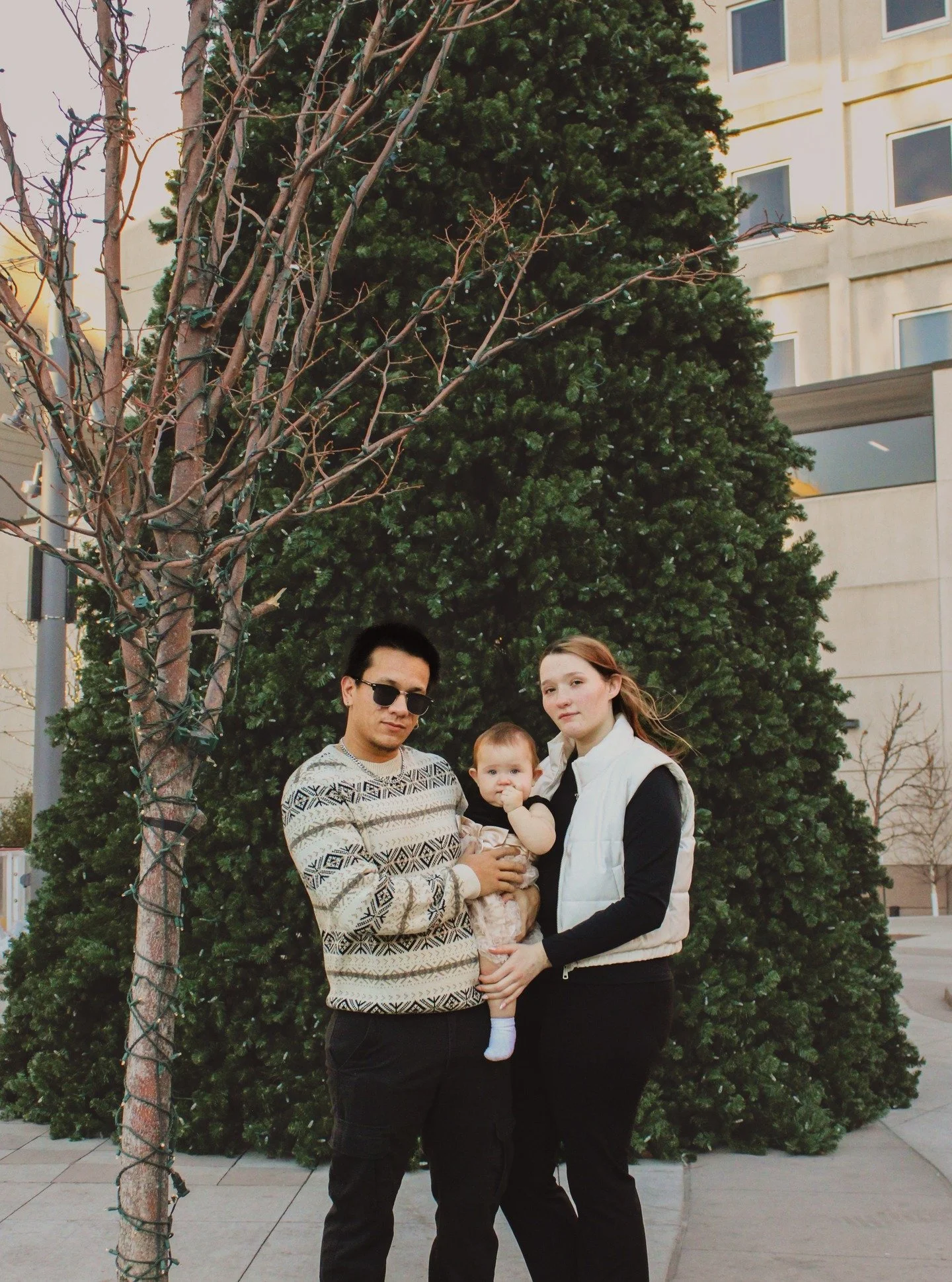 Thank you, Makayla, for allowing me to capture your family, I had so much fun during this shoot, even if it was windy!