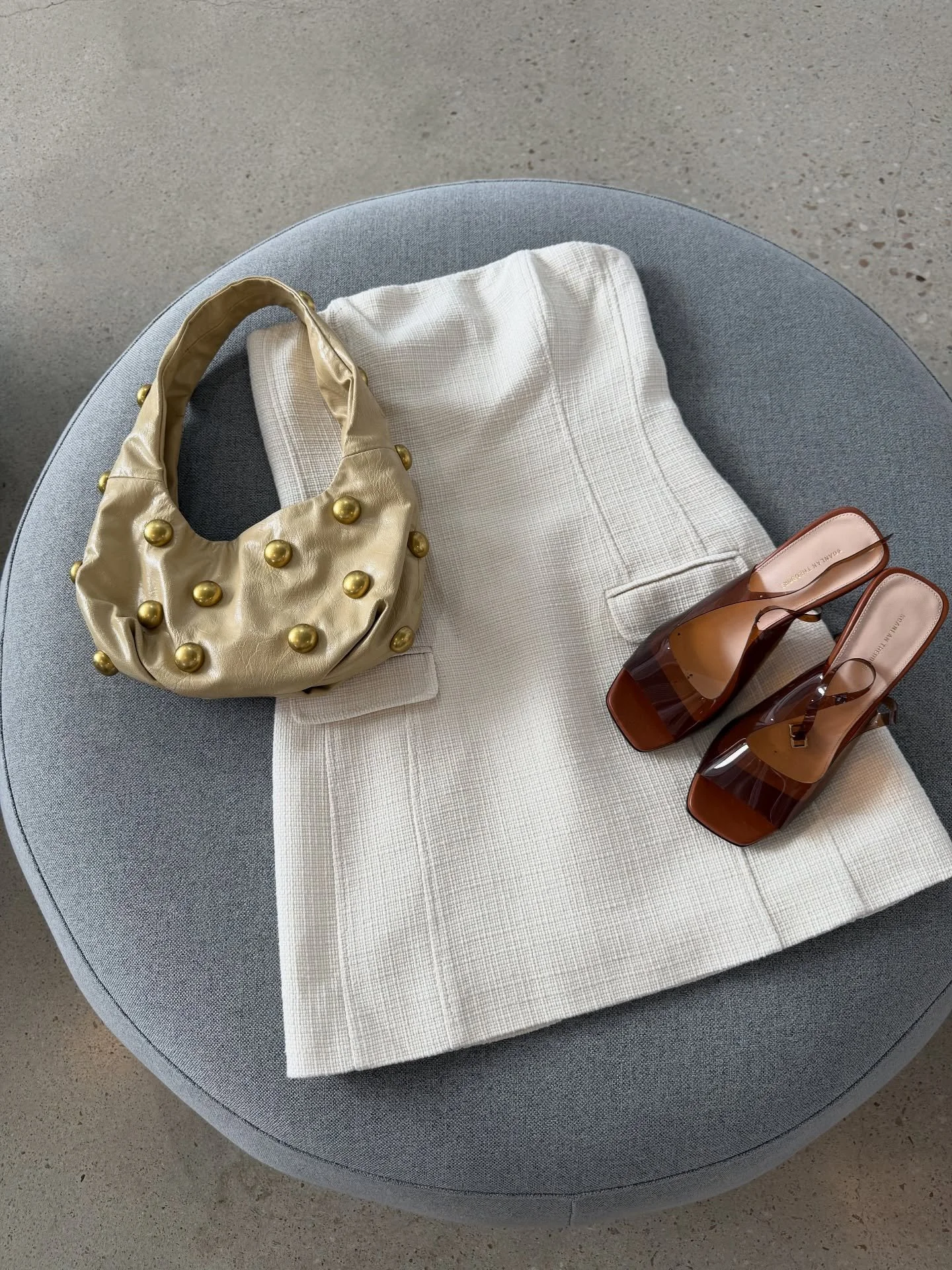 A sneak peak into some of the pieces that have landed this weekend! 🤎

Image 1:
Kookai cream dress - size 8 - $60
Zara bag - $40
Scanlan Theodore clear heels - size 37 - $80

Image 2: Kookai beige halter vest - size 38 - $40
Kookai beige skirt - siz