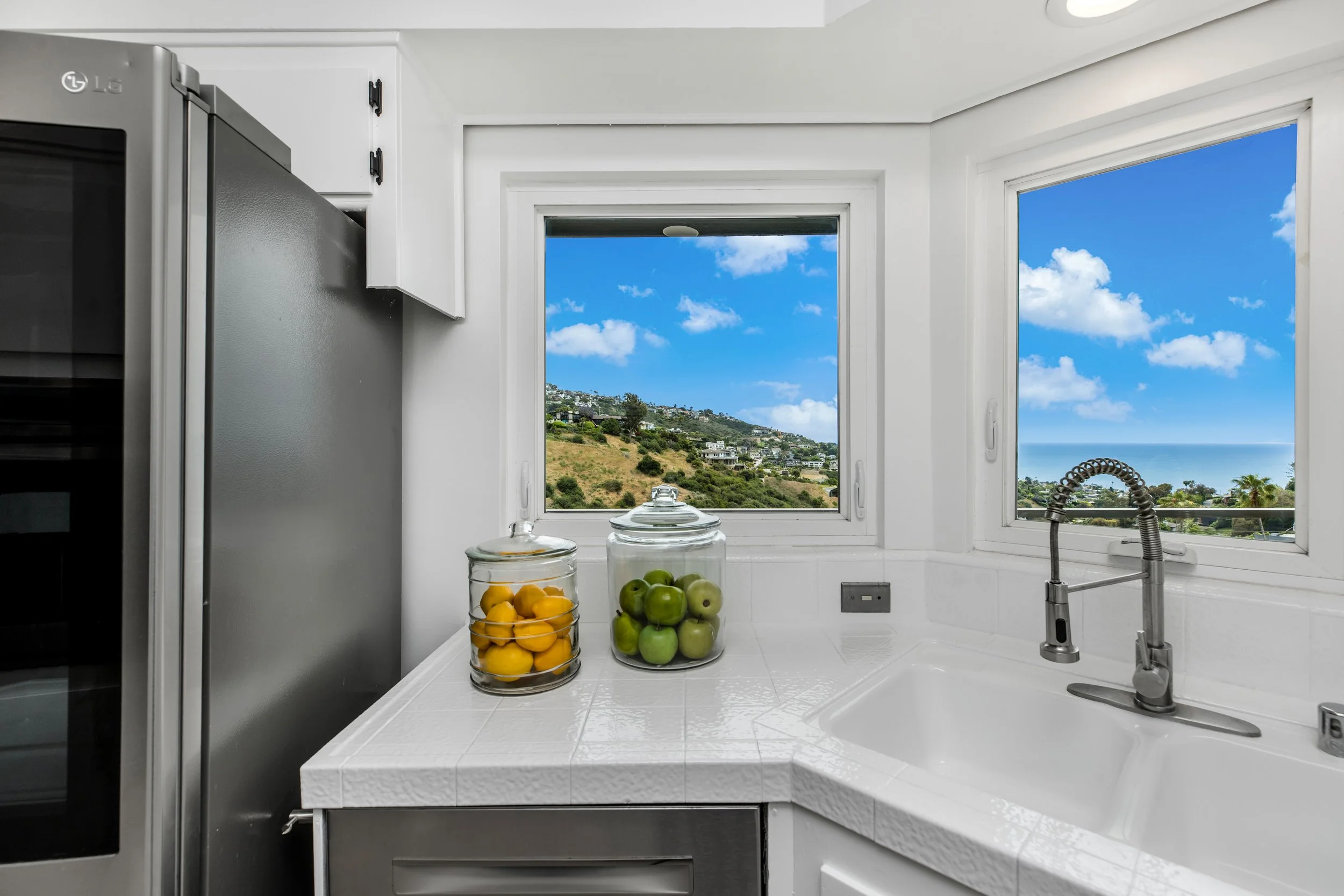 Ocean view kitchen windows. Gaze across the Pacific Ocean from your kitchen.