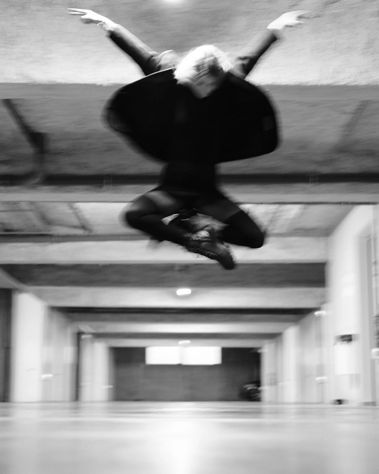 &Ecirc;tre 
dans son regard 
On pourrait penser ici que c&rsquo;est elle qui est dans mon regard. Mais non, ici je pense surtout que c&rsquo;est elle qui m&rsquo;offre cet espace, celui d&rsquo;&ecirc;tre moi, &agrave; la bonne place. Celle qu&rsquo;