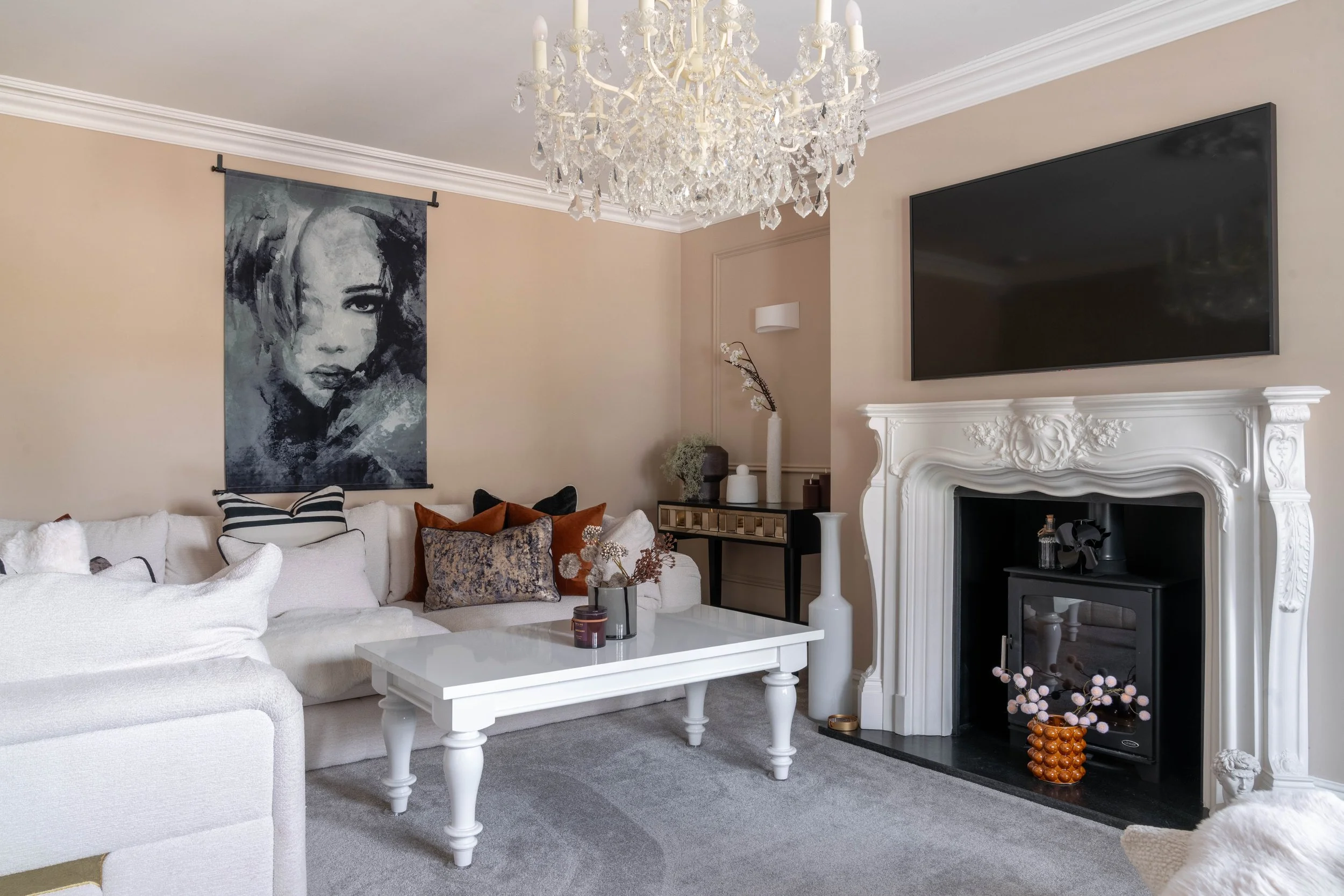 Living Room-4.jpg