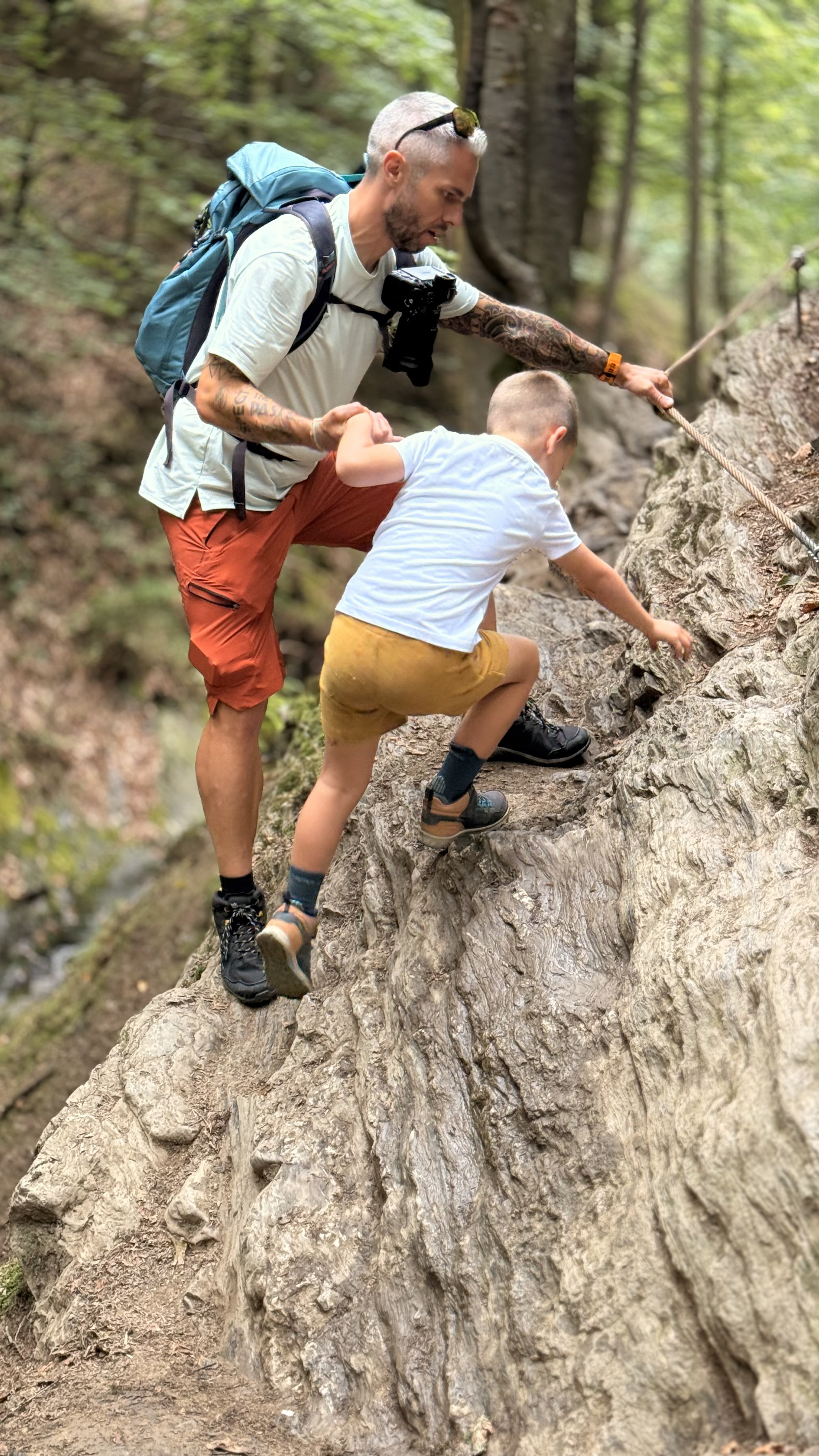 Hiking - Ninglispo.jpeg