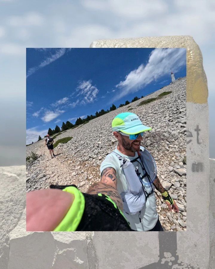 ✨ Level 41 ➝ Level 42 ✨

Level 41 was een jaar van herontdekking en groei. Ik vond opnieuw het plezier in bewegen en gezond leven. Van mijn eerste trail ooit (Cr&ecirc;tes de Spa 10km) tot de UTHA (25km) en de Trail des Fant&ocirc;mes (20km) &ndash; 