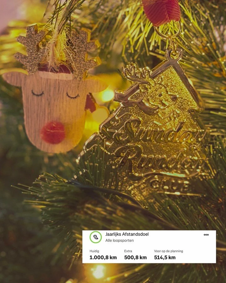 NLD|FR|ENG

Medal Monday 🏅
De medaille van @sundayrunday.club van @stienedlund van de Kerstrun in Gent ✨
En alsof dat nog niet genoeg was&hellip; hiermee tikte ik de 1000 km aan dit jaar 🤯
Doel was 500 km &rarr; missie x2 geslaagd.

Zalig om dit sa
