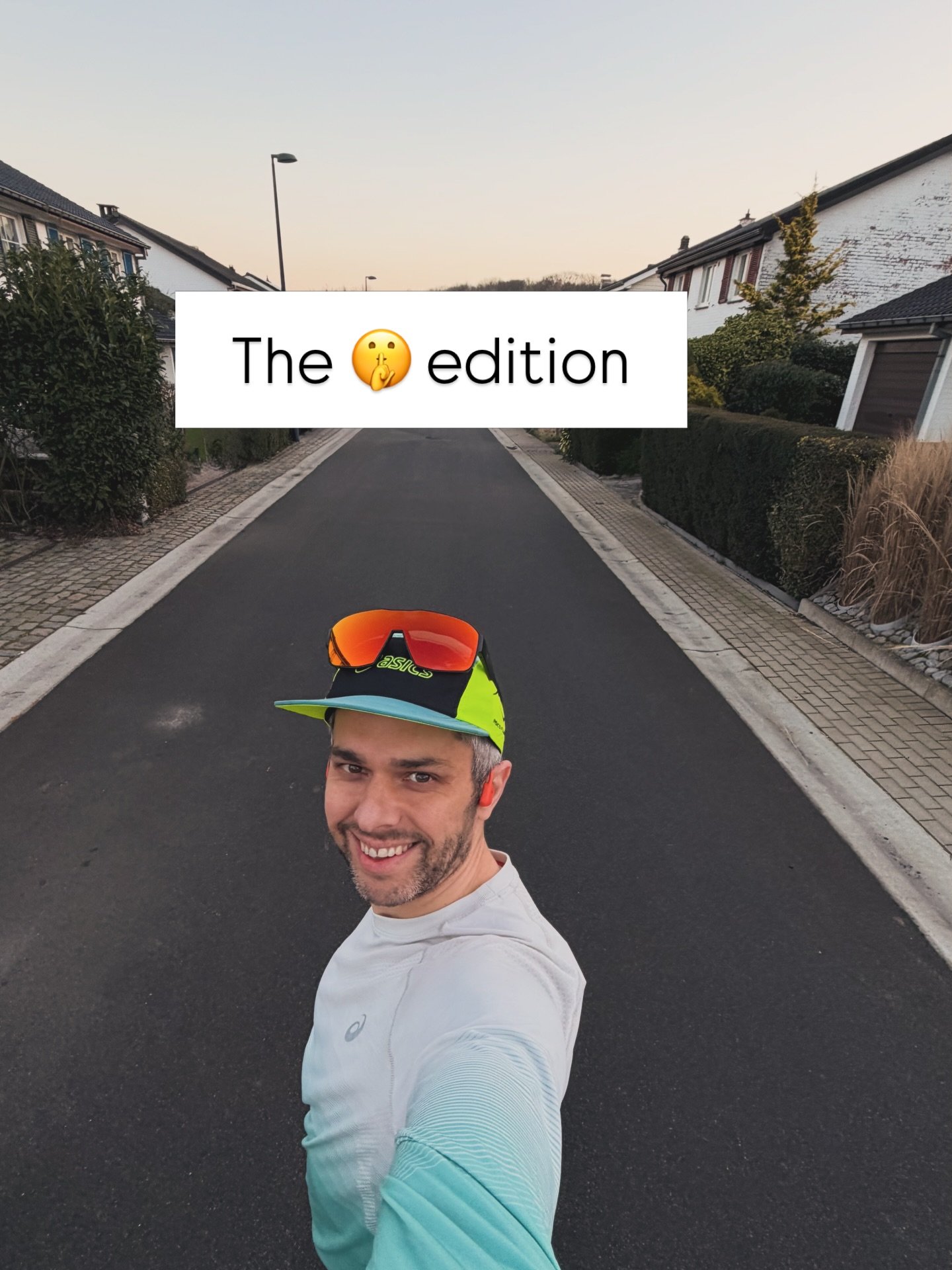 De 🤫 editie

Na een persoonlijk en professioneel pittige week, waarin stress iets te vaak het stuur overnam, had ik dit nodig.

Geen plan, geen tempo, geen verwachtingen. Gewoon lopen.
Vijf kilometer lang, puur op gevoel. Tot mijn maximum.

Alles le