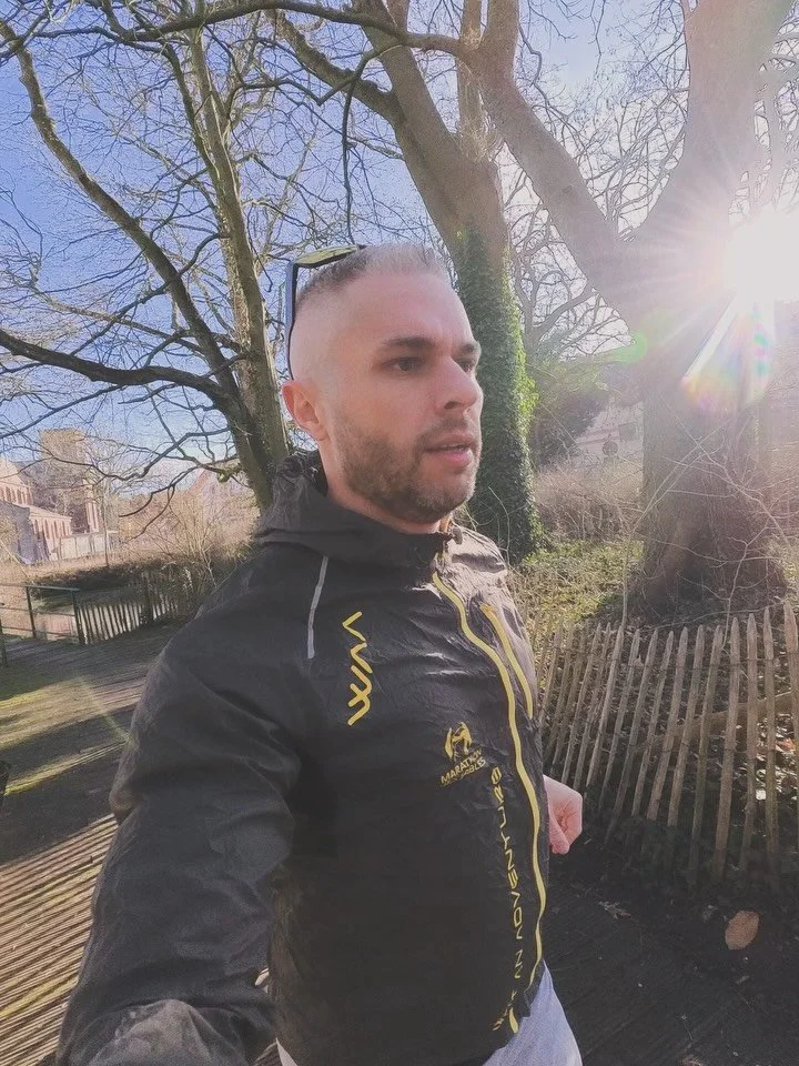 Gisteren was in te gast in het actua programma van @radiovictoriahalle om mijn Missie2026 toe te lichten.

Met mijn Missie2026 zamel ik fondsen in voor het @kinderkankerfonds_vzw en de Ziekenhuisschool Inlendaal tijdens mijn voorbereiding voor de @ma