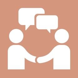 Dos figuras humanas intercambiando un apretón de manos con burbujas de diálogo arriba.