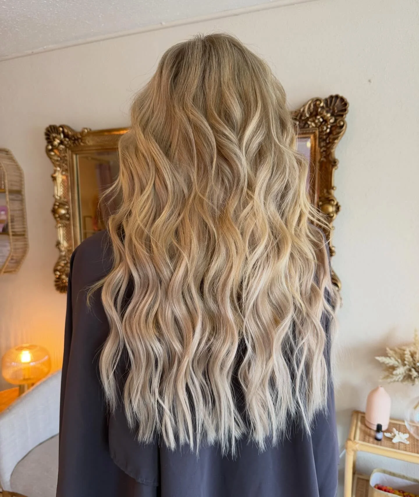 mermaid hair 🩵🐚👙🔅🧜🏼&zwj;♀️

18&rdquo; weft extensions in two rows