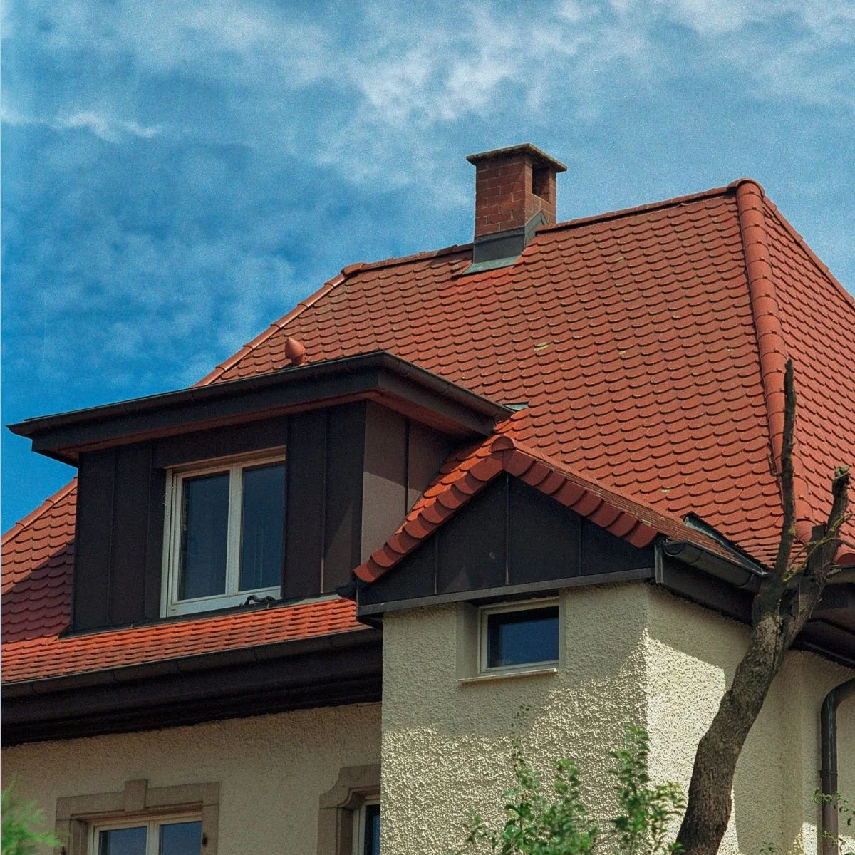 Köpa hus i Täby – Familjedrömmen och 70-talets dolda risker