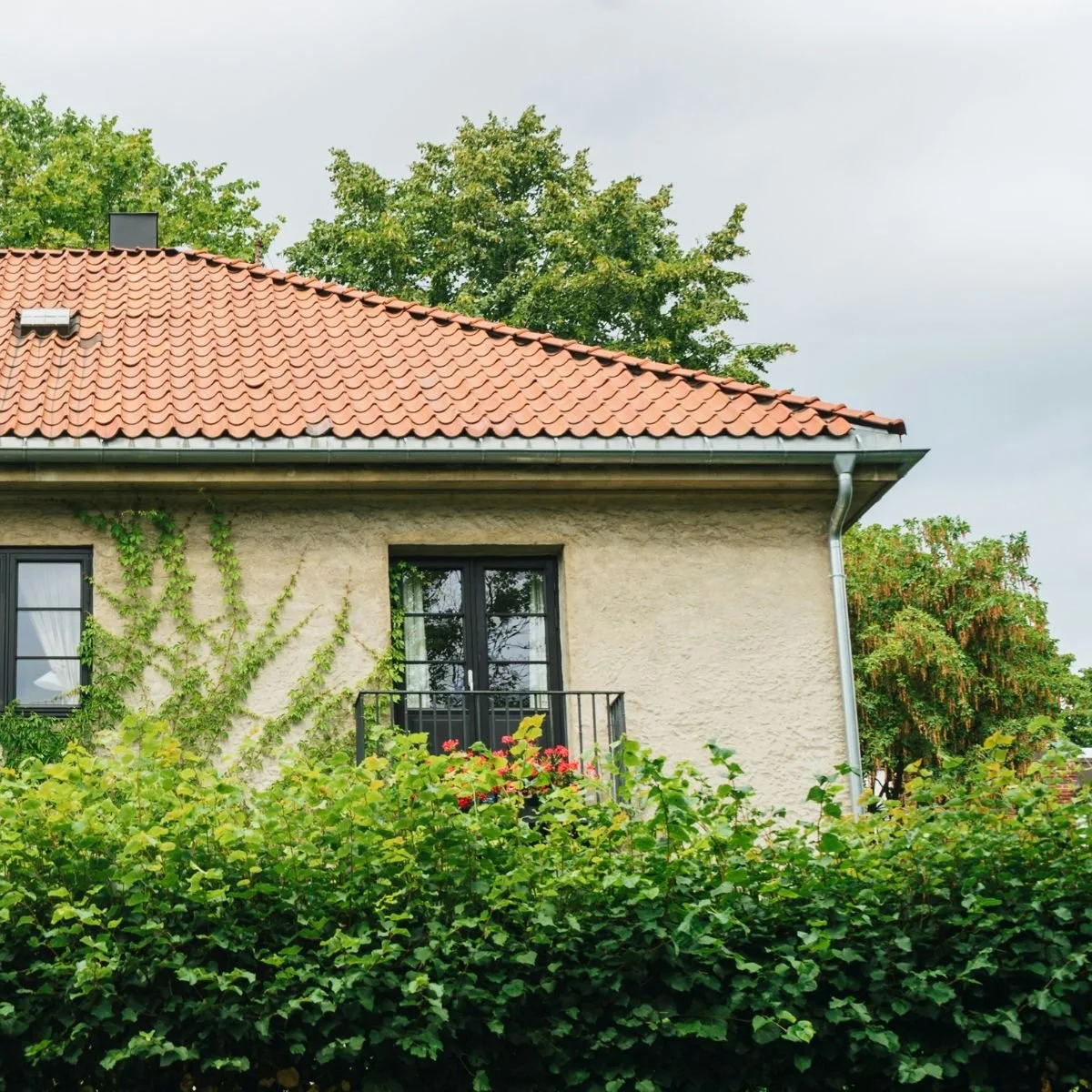 Köpa hus i Sollentuna – Generationsskiftet och den dolda underhållsskulden