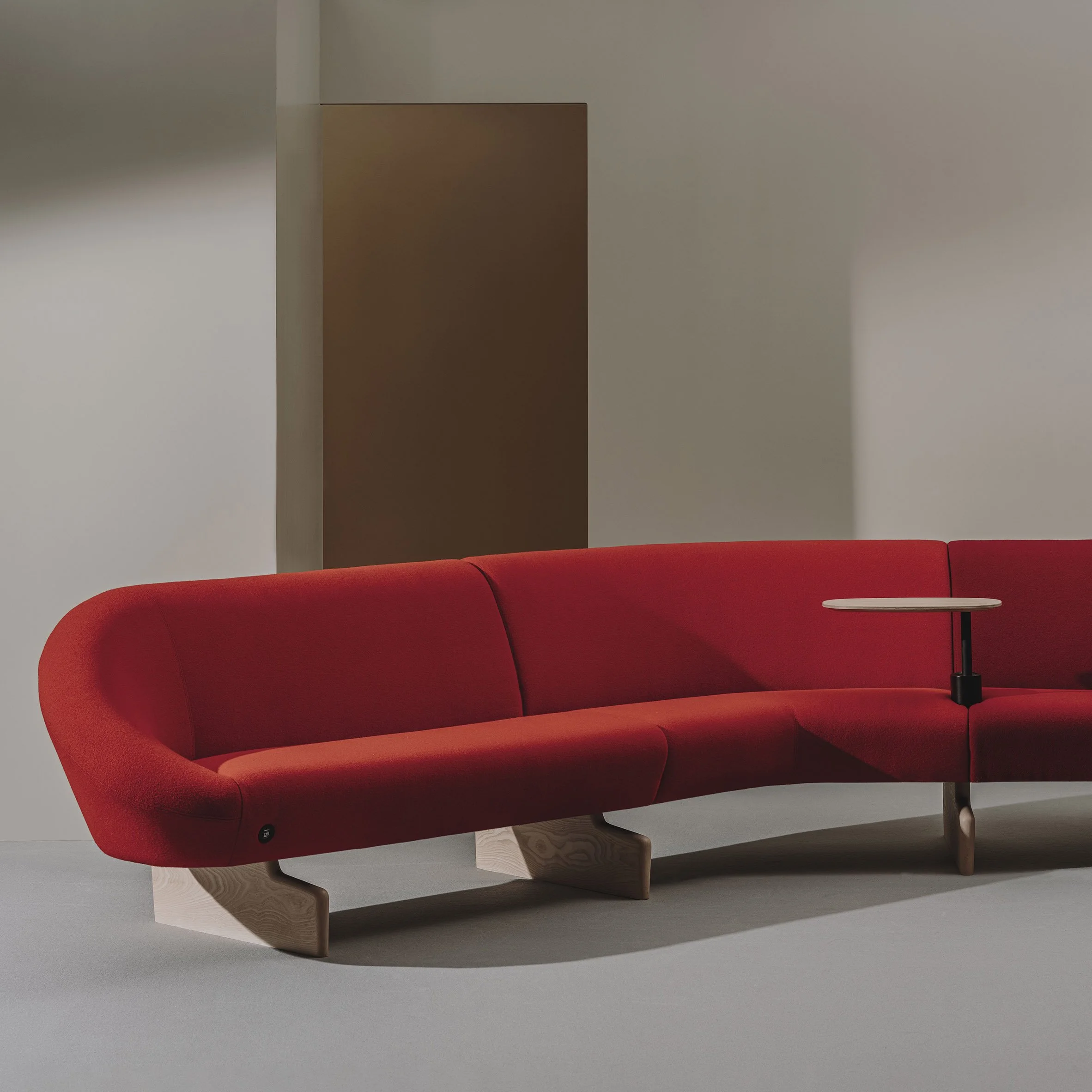 alfredo-haberli-giro-soft-modular-seating-system-andreu-world-design_dezeen_2364_sq.jpg
