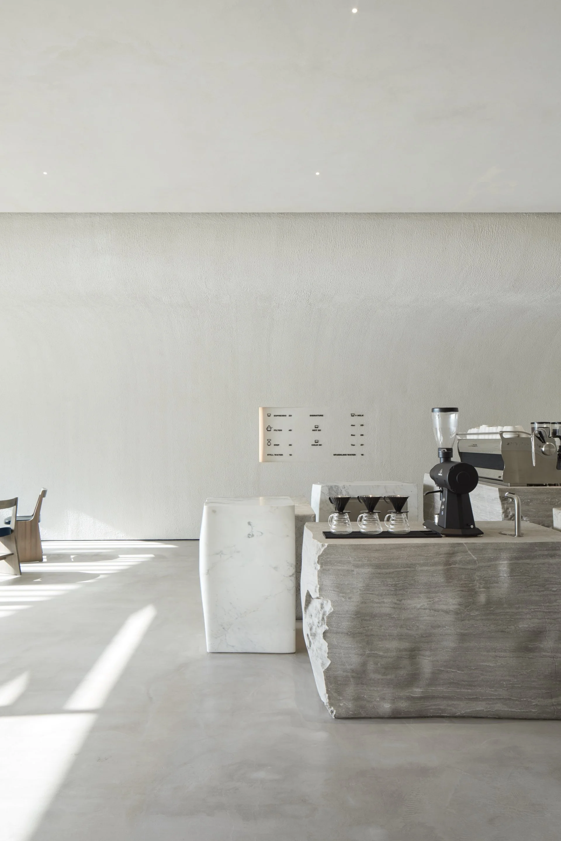 2021_Matteo-Brioni_Orijin-restaurant_Dubai_by-VSHD-Design_TerraVista-Smooth-Plus-Panna_01.jpg