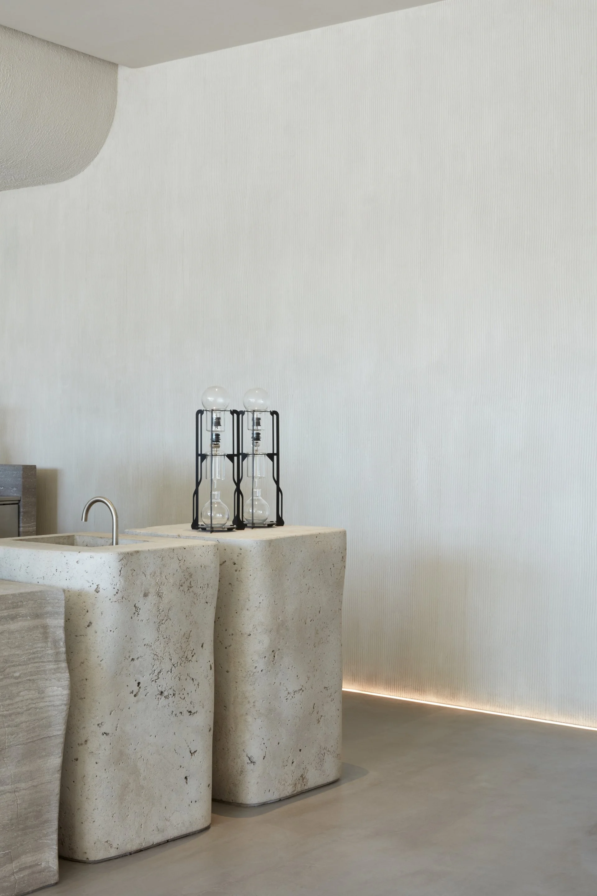 2021_Matteo-Brioni_Orijin-restaurant_Dubai_by-VSHD-Design_TerraVista-Smooth-Plus-Panna_08.jpg
