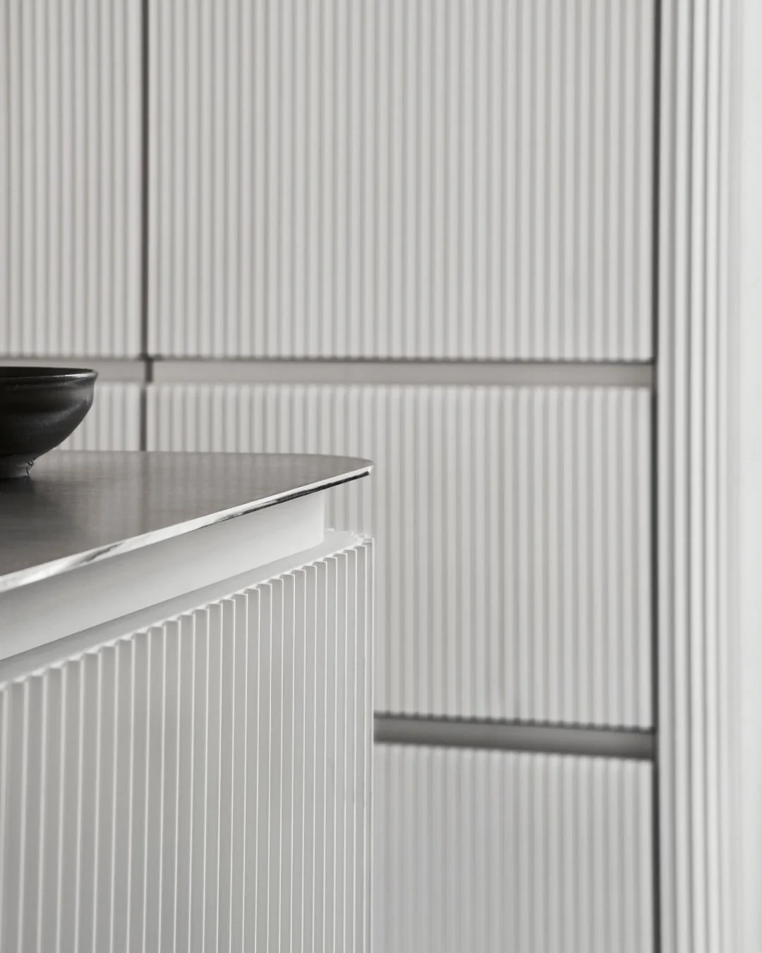 A poetical transformation of metal &mdash; the @Vipp V3 kitchen turns industrial precision into a practical piece of art.

Behind its architectural rhythm of anodized aluminium panels lies a clever world of thoughtful engineering:
&bull; A stainless-