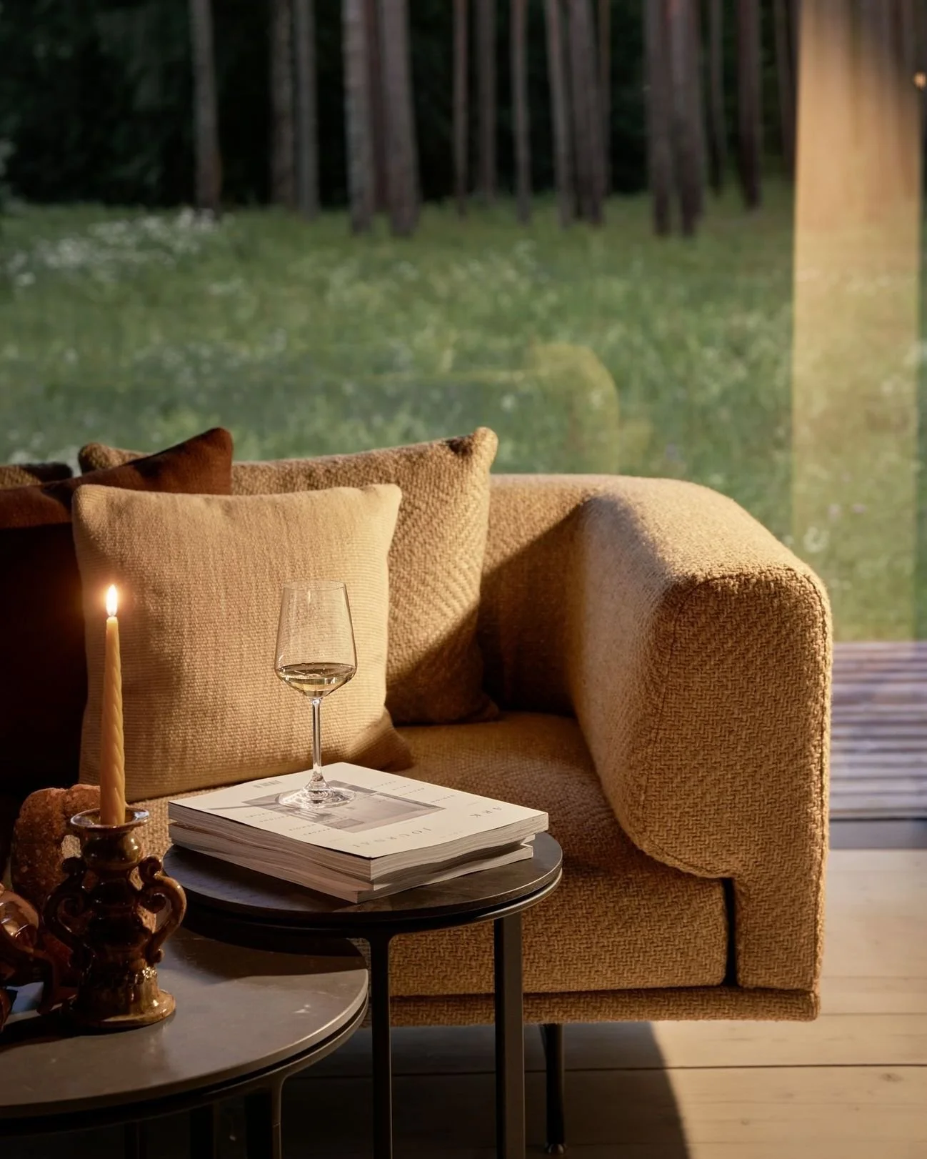 May your holidays be cozy, joyful, and spent in spaces that feel good to be in. Merry Christmas! ✨

And who knows &mdash; maybe your new year will include a little more @Vipp magic? 😉

#noveldesign #vipp #interiordesign #christmas