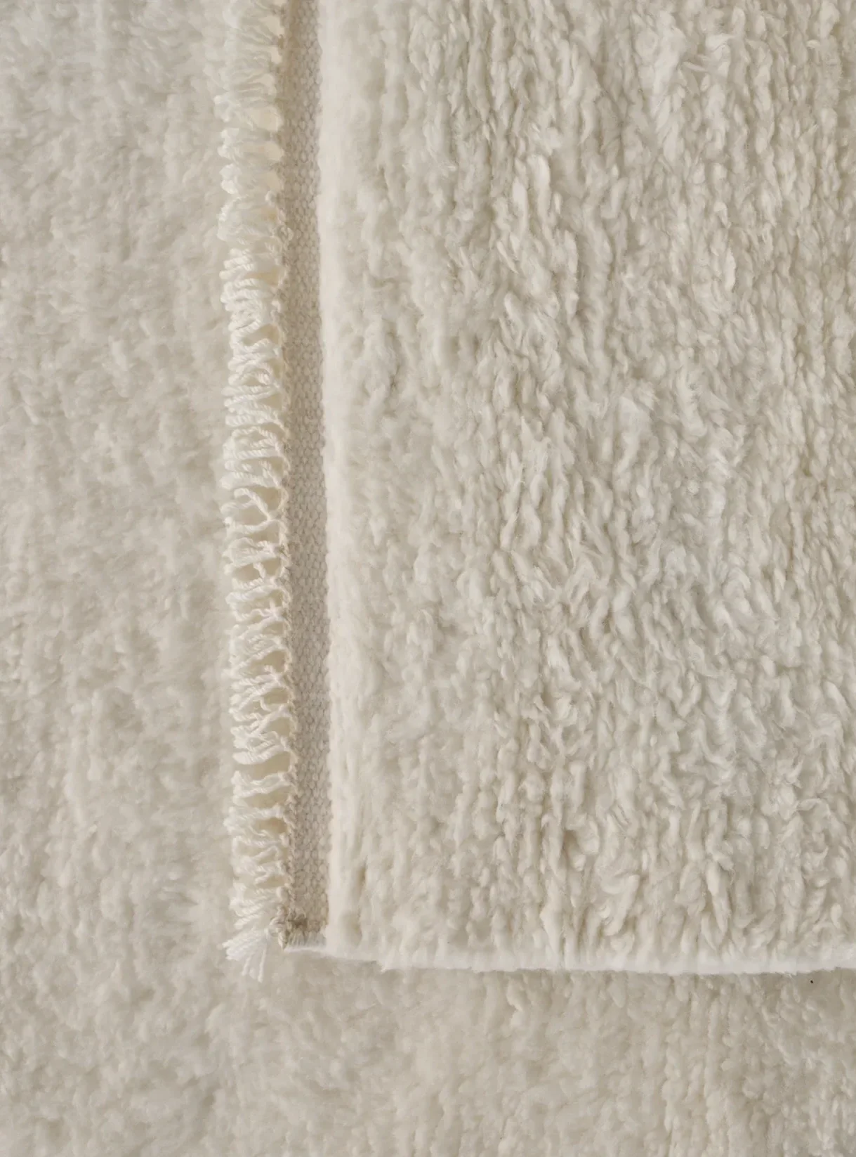 2104100_4_Soft_Savannah_White_CU_638798015270000000_1399x1800.webp