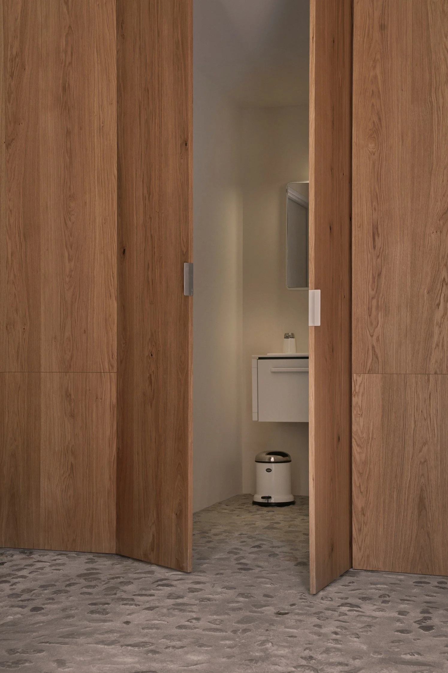 vipp-lagrasse-bathroom-04.jpg