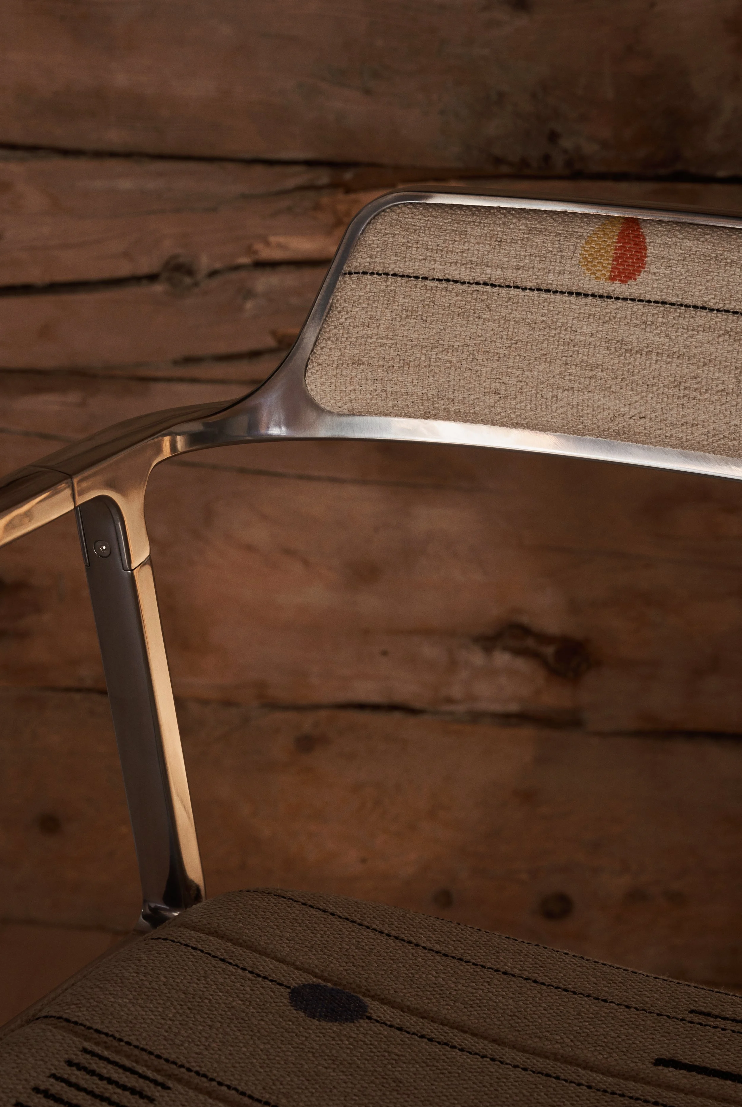 vipp_montafon-haus_swivel chair-02.jpg