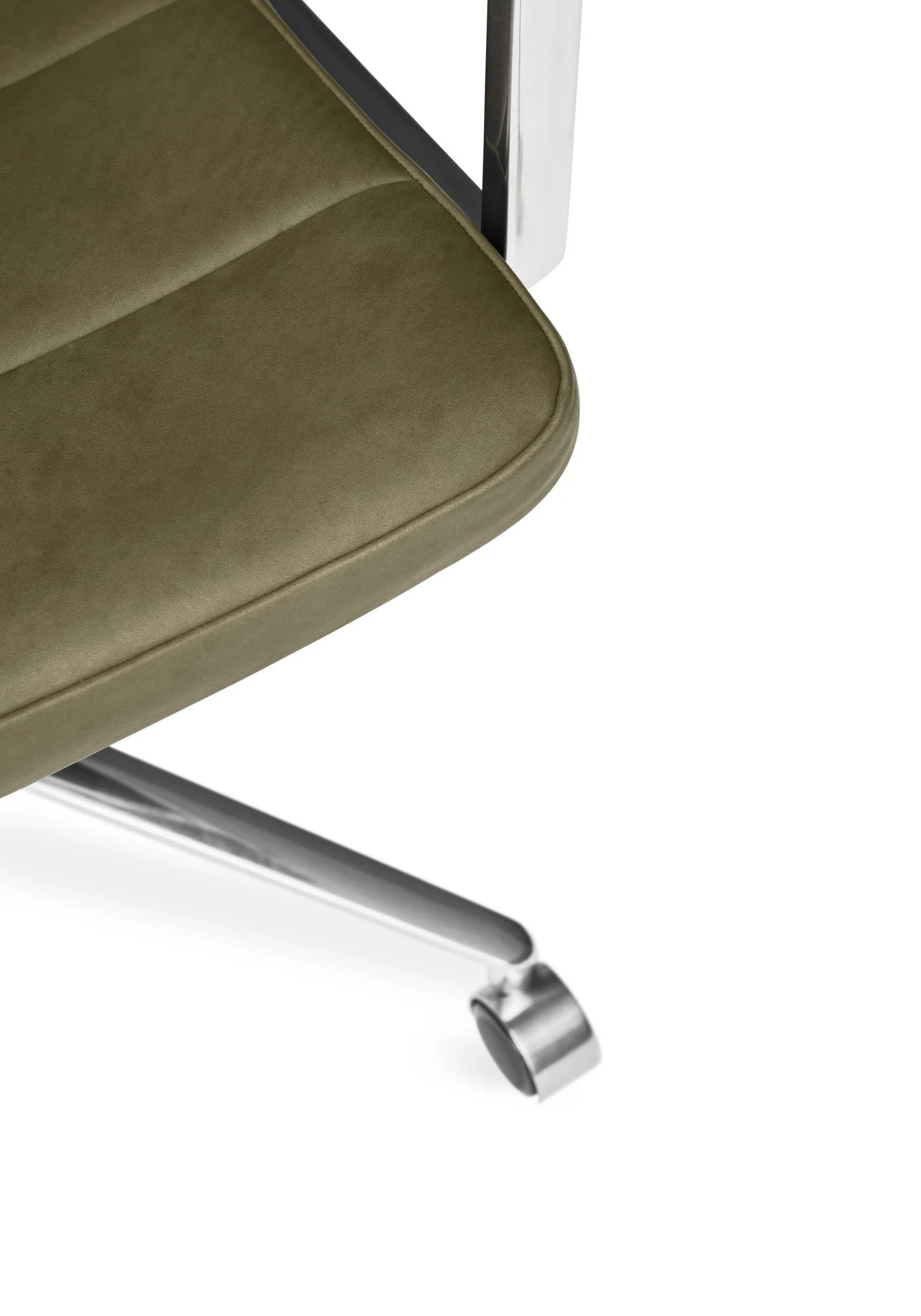 vipp455+-swivel-chair-alu-bosco-green-castors-detail-01.jpg