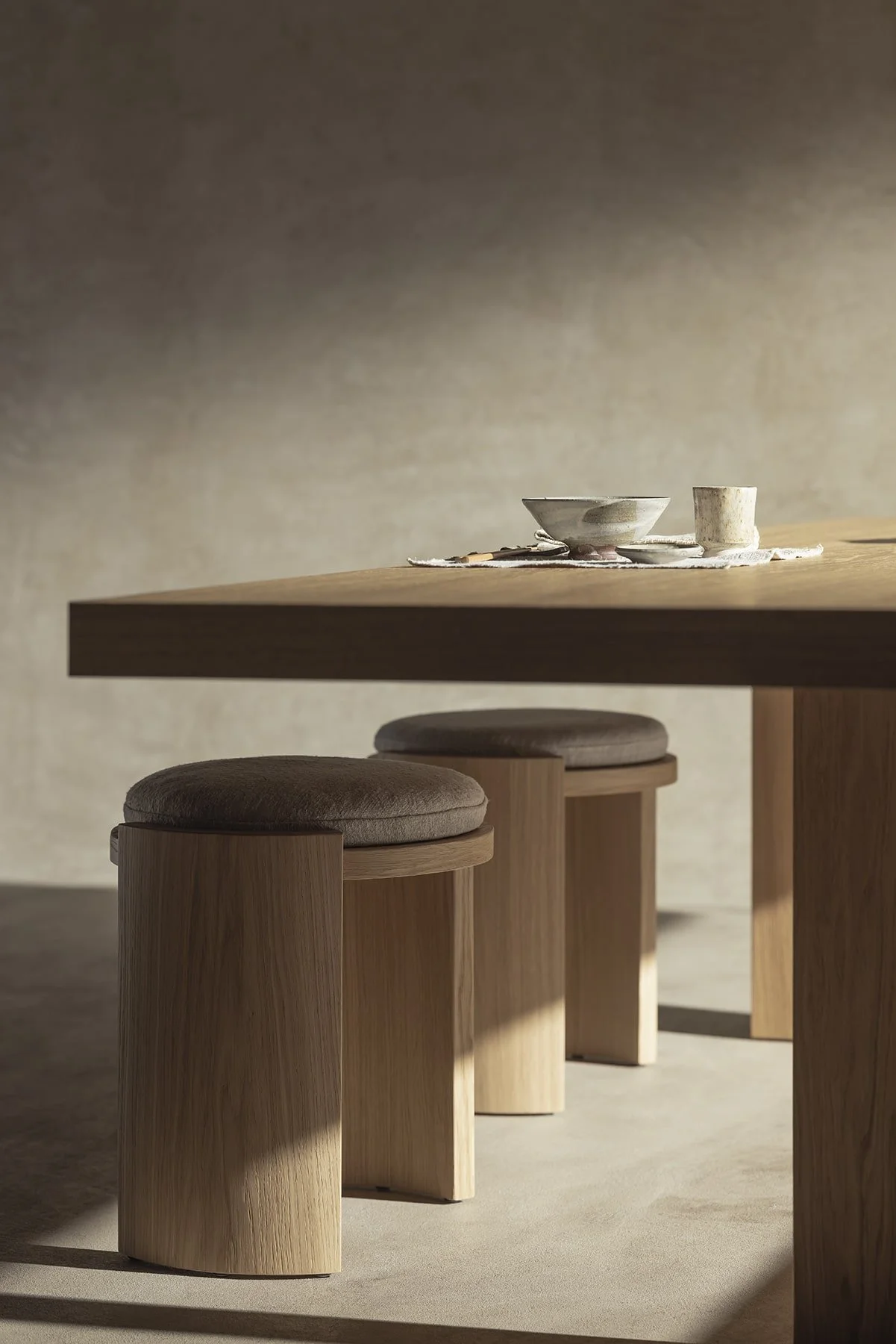 Float-Table-4.jpg