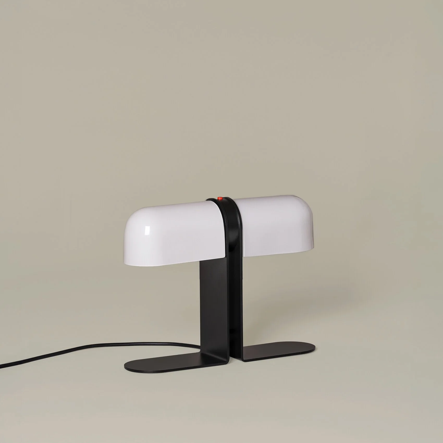 Duo-blanco-OFF-SantaCole-EnricBadrinas-2022-R25-2-x1700.jpg