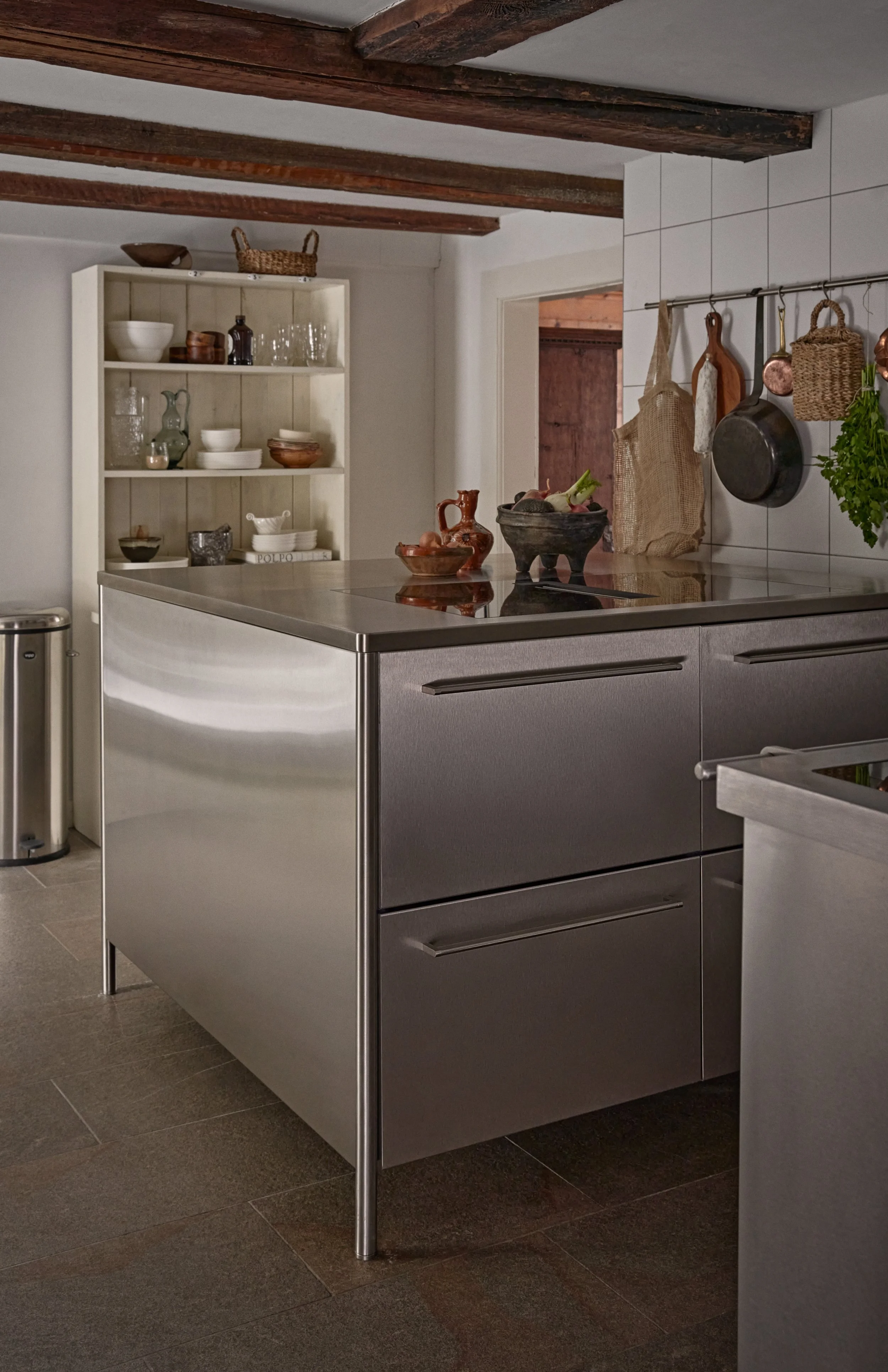 vipp_montafon-haus_kitchen_02.jpg