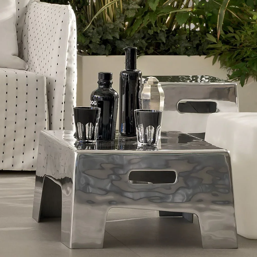inout-45-46-in-tavolino-pouf-in-alluminio-disponibile-in-diverse-dimensioni.webp