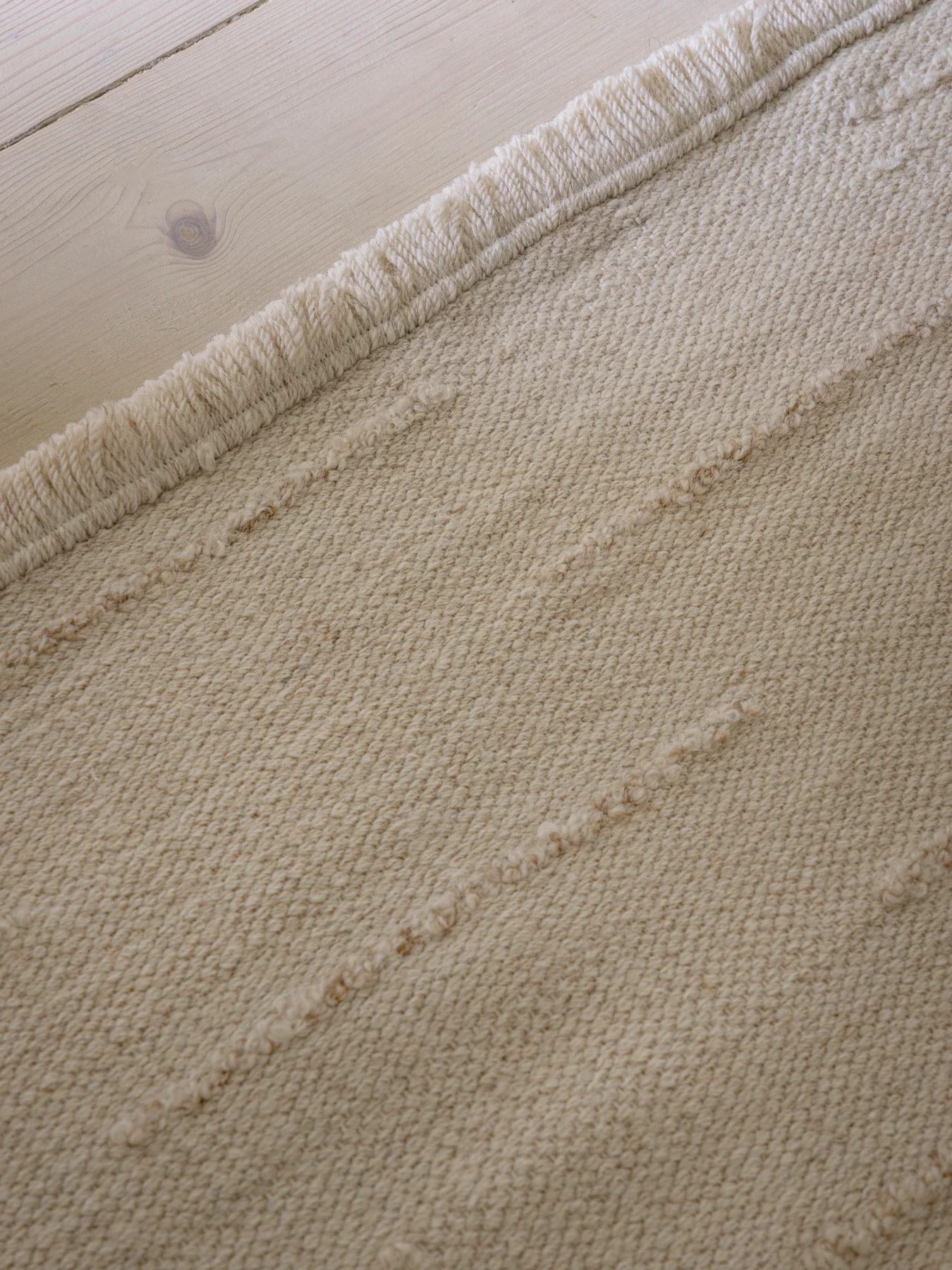 3505770_5_Tidal_Waves_Beige_Image_639017414550000000_1350x1800.webp