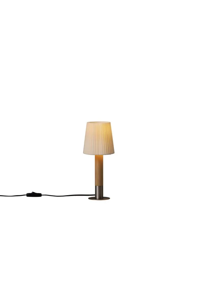 basica-minima-natural-ribbon-nickel-base-table-lamp-santiago-roqueta-santacole-on-x1000.jpg