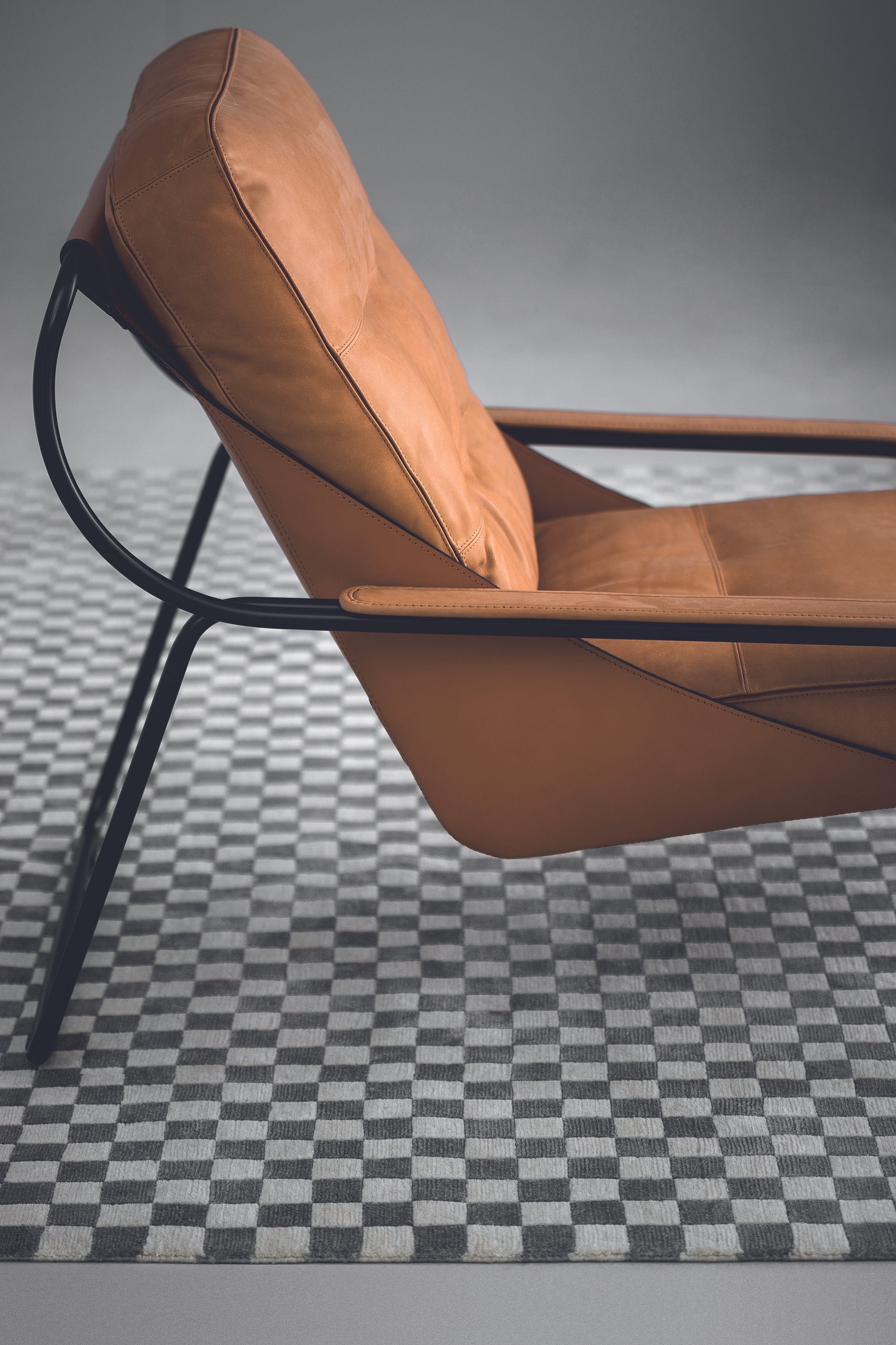 Zanotta_poltrona Maggiolina900_IG04 Extra0414 blacklegs.jpg