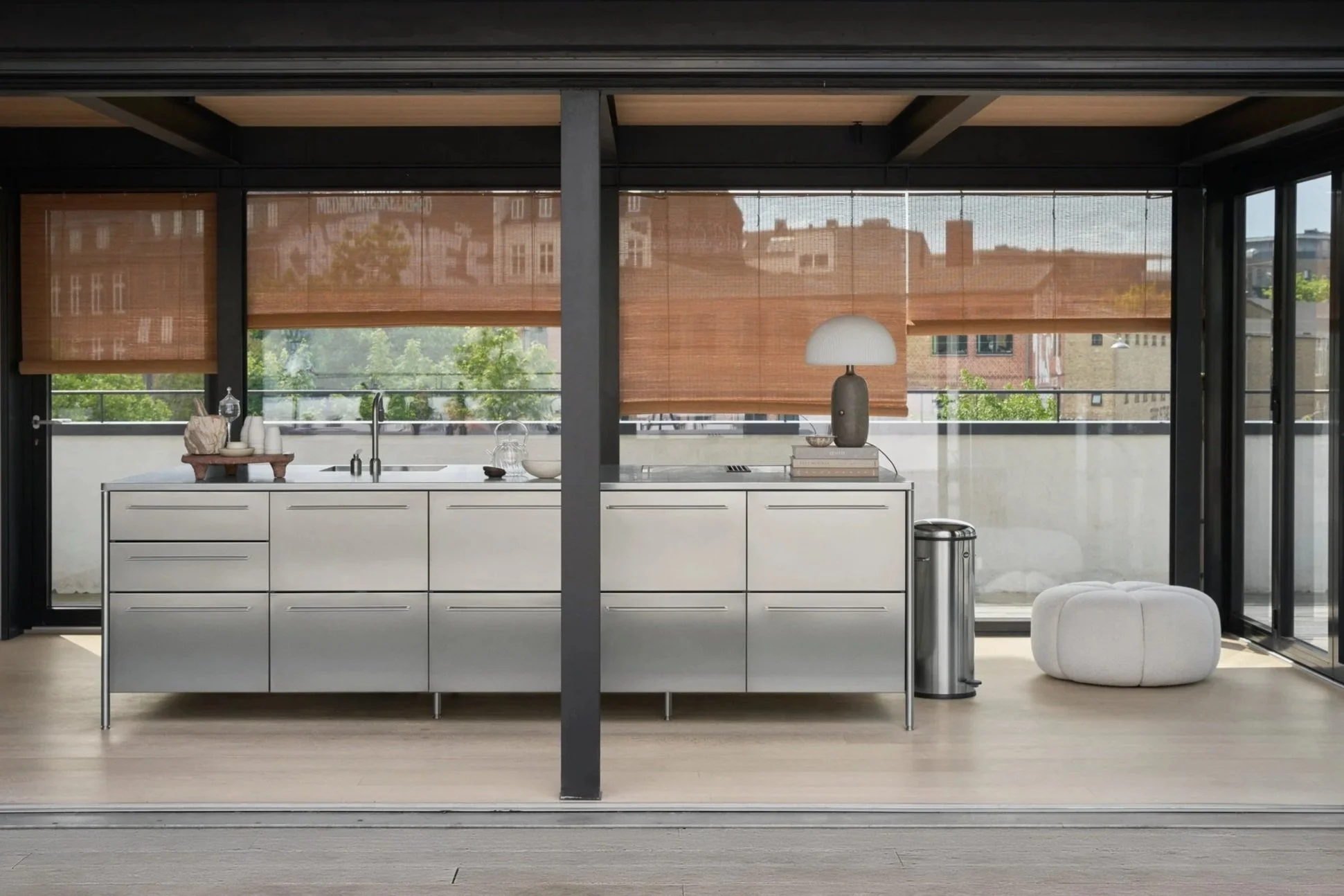 Roostevabaterassest Vipp V4 Köök - Novel Design