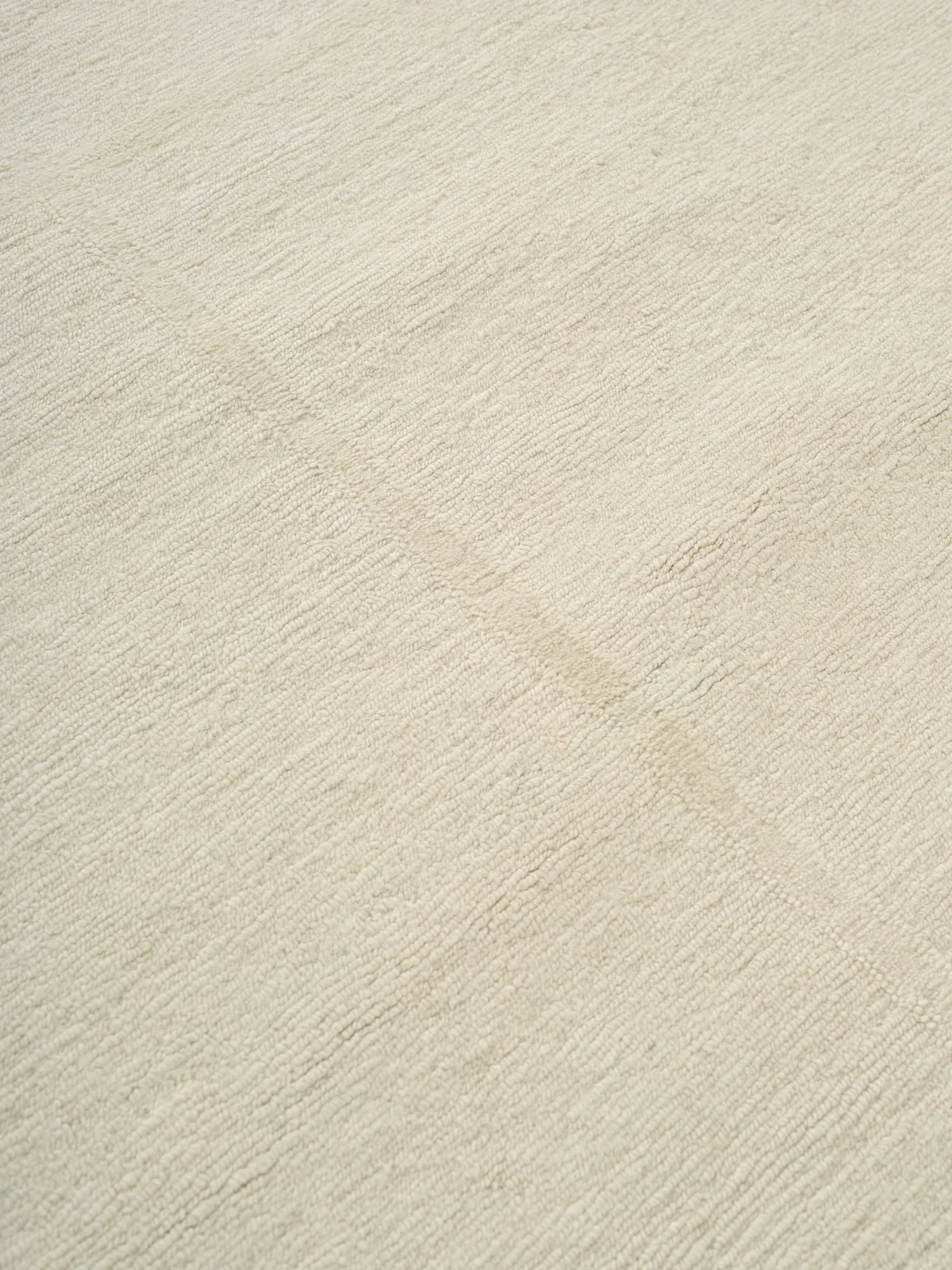 3506200_3_Calm_Seki_White_639040871920000000_1350x1800.webp