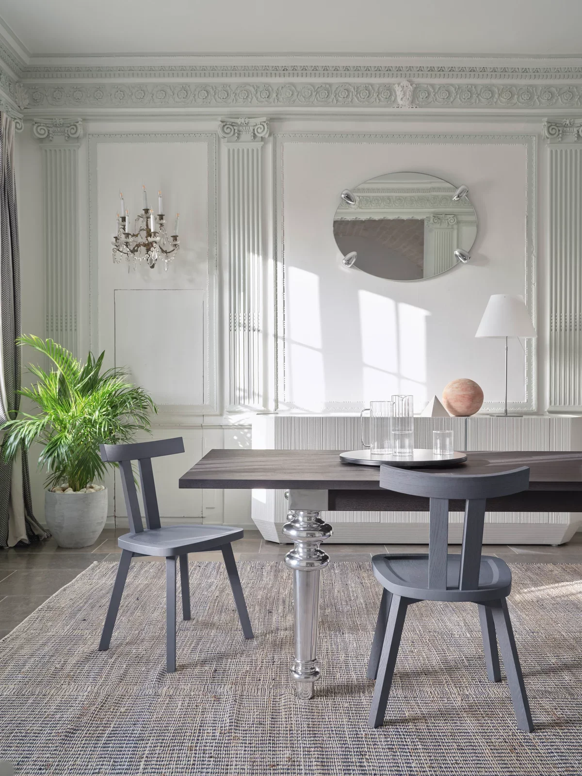 gray-club-tapies-jorn_047@2x.webp
