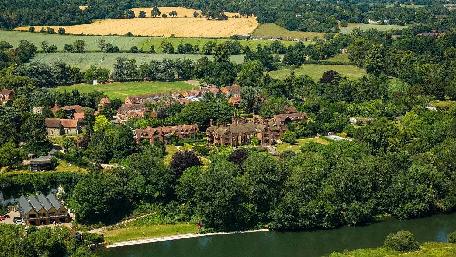 Best boarding schools in Oxfordshire &mdash; Shiplake, St Edward&rsquo;s and Abingdon