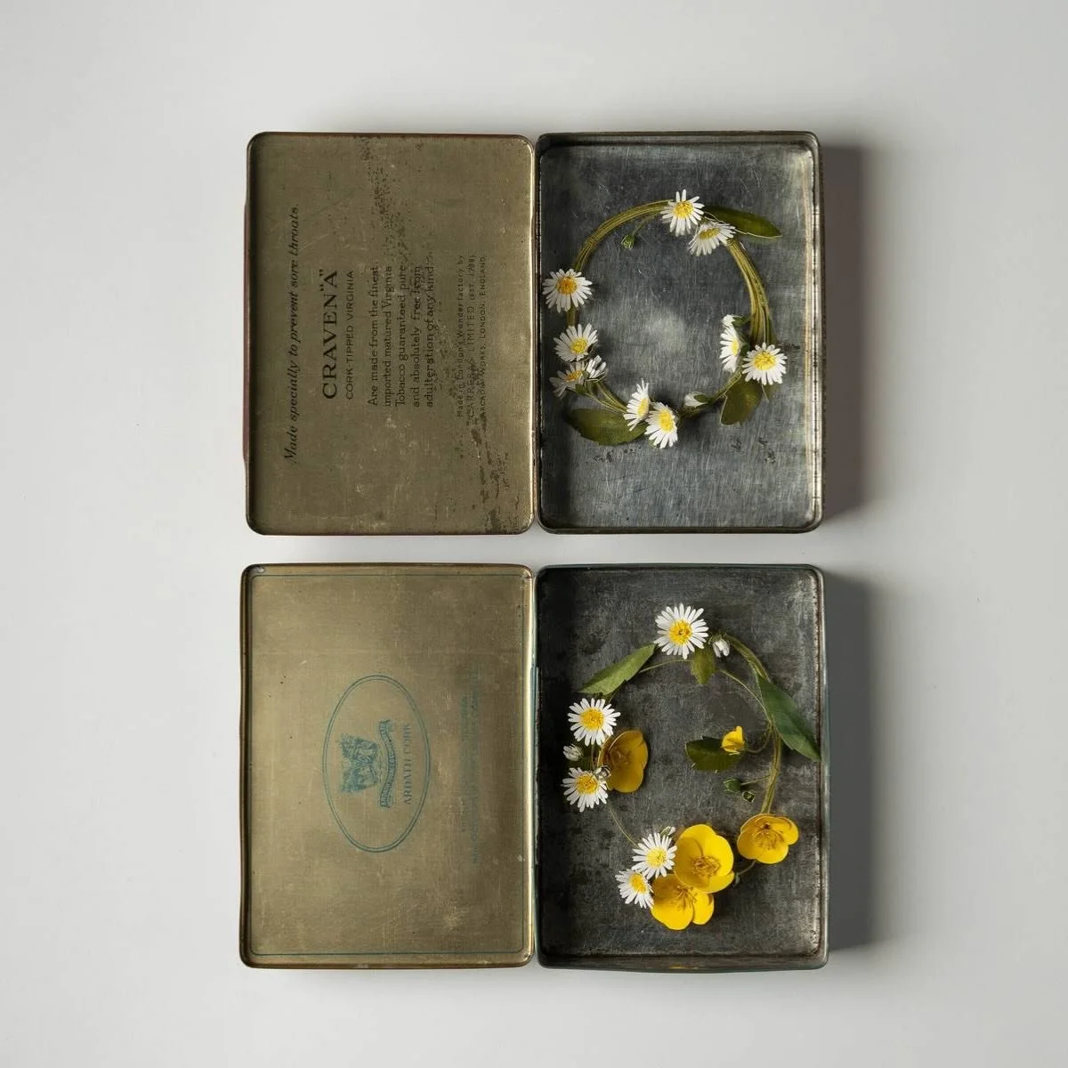 🙌🏻 Delighted to have two small boxed works selected 
  and included in the Summer Exhibition 
  @thegalleryatgreenandstone ✨ 

🗓️ Exhibition runs from 27 July to 23 August
  251 Fulham Road, London SW3 6HY.

👀 The exhibition was selected by a pan