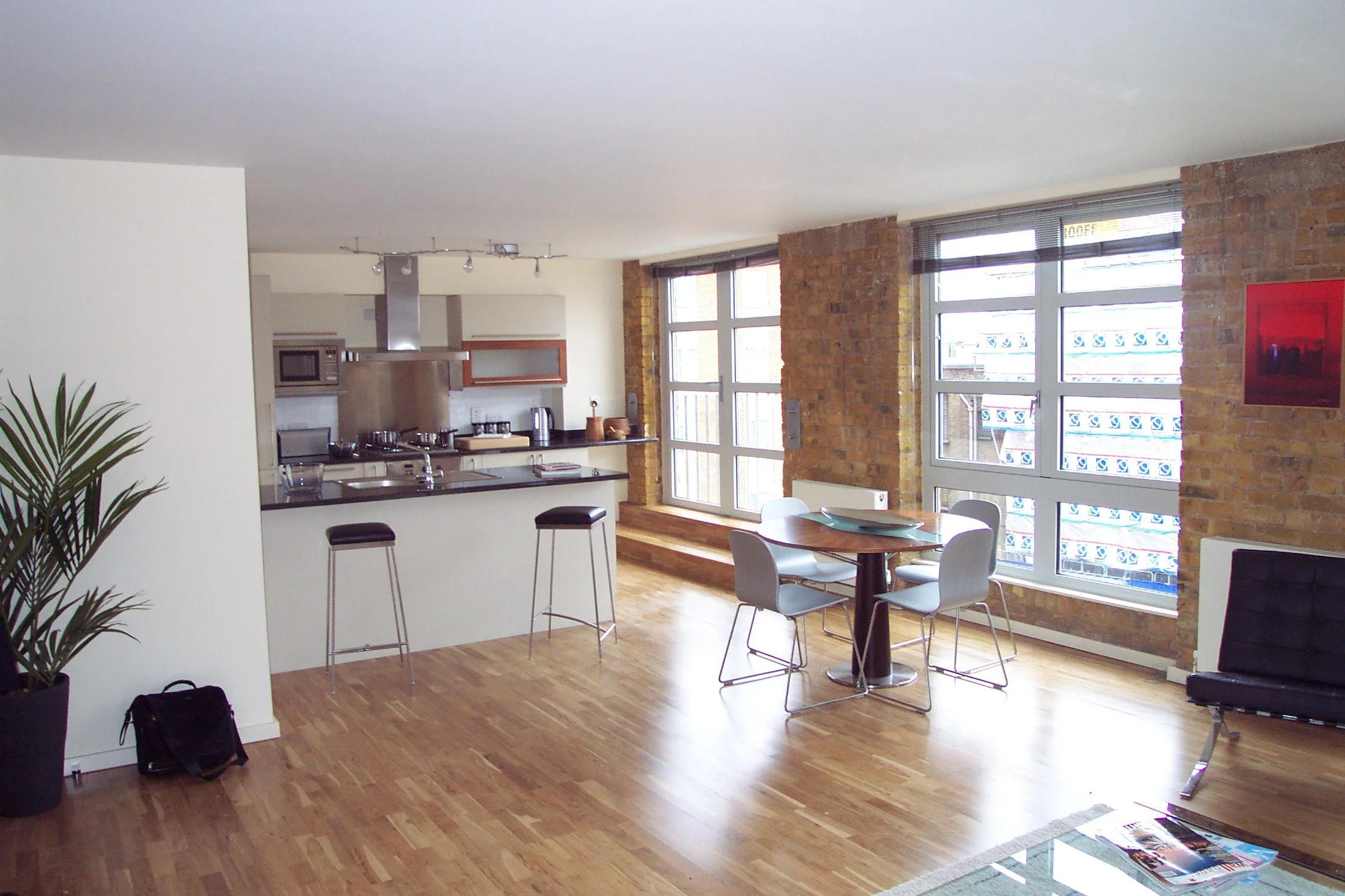 165 Tower Bridge Road | 203